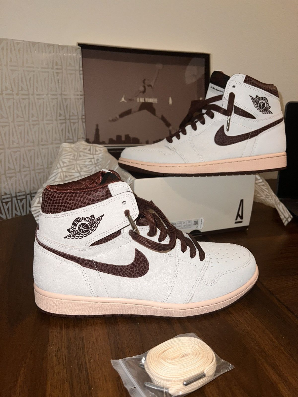 A Ma Maniere × Jordan Brand × Nike Air Jordan 1 Retro High SP Size US 10.5 / EU 43-44 - 21 Thumbnail