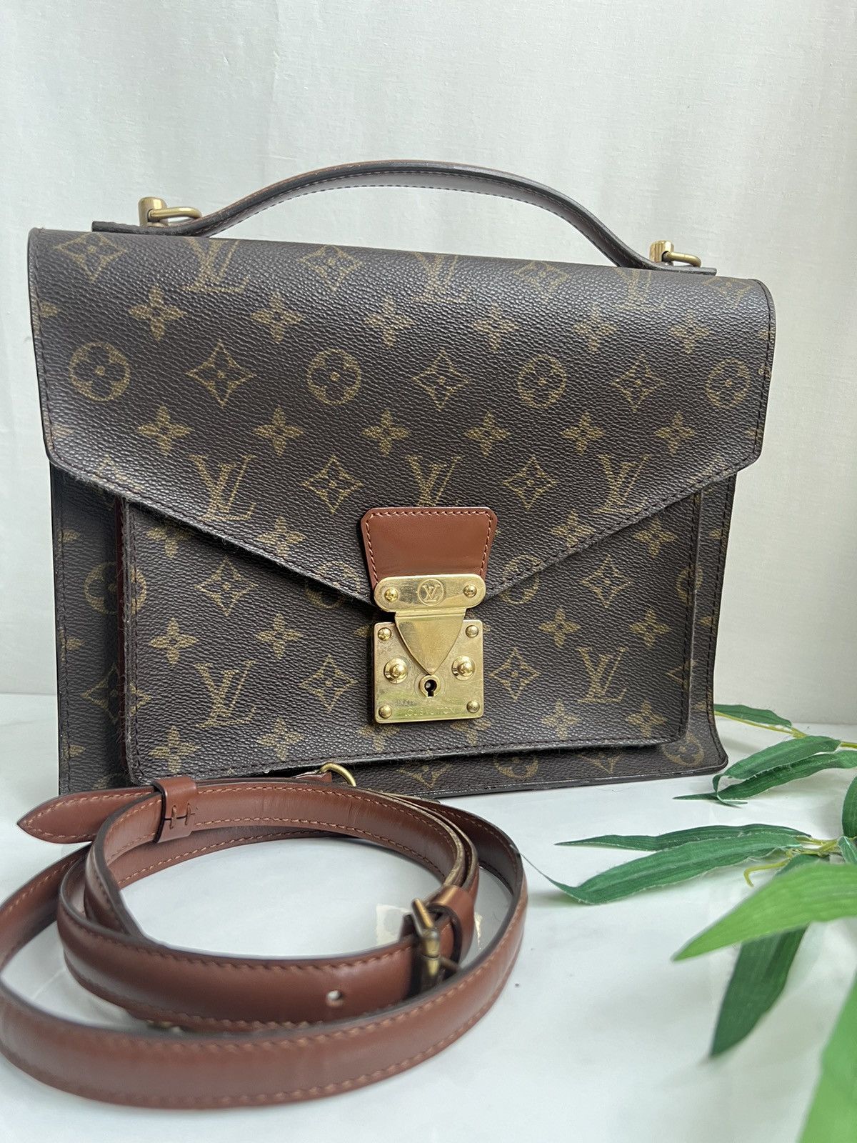 Louis Vuitton Authentic vintages Louis Vuitton Monceau Handbag Size ONE SIZE - 2 Thumbnail
