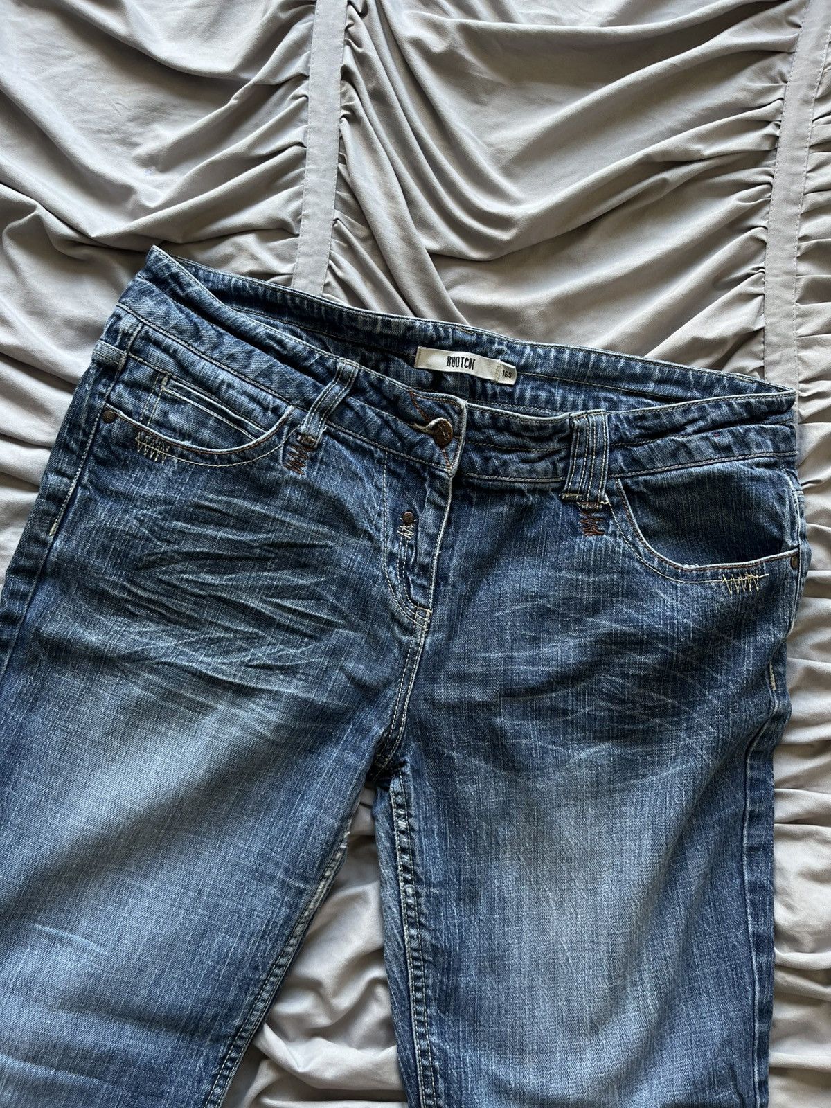 Japanese Brand Vintage Baggy Mud Washed Jeans Faded Denim Flared Wide Japan Size US 34 / EU 50 - 4 Thumbnail