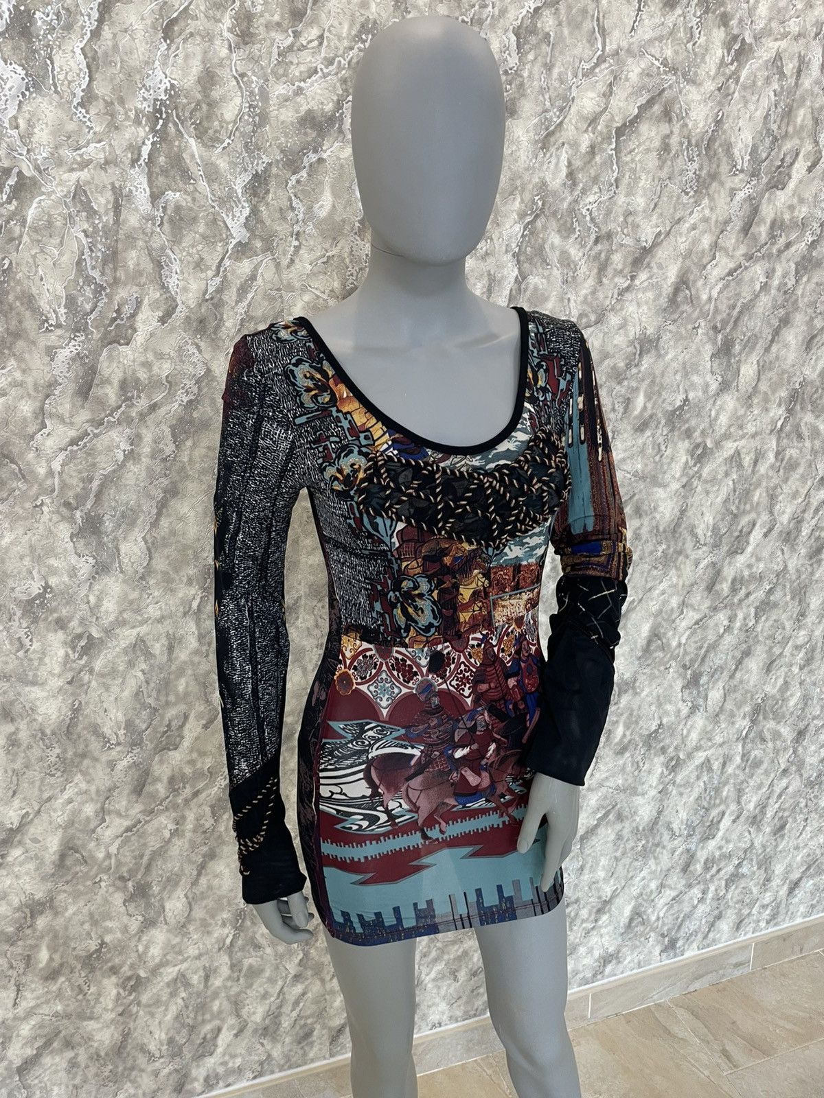 Japanese Brand × Vintage Save The Queen Women's Mesh Y2K Top Medieval Battle Print S Size S / US 4 / IT 40 - 2 Thumbnail