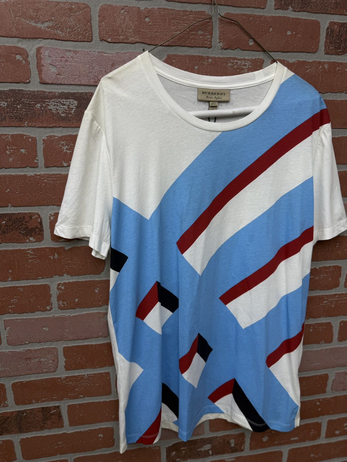 Burberry Burberry Men’s Tee Shirt Size Large New W Tags Size US L / EU 52-54 / 3 - 2 Thumbnail