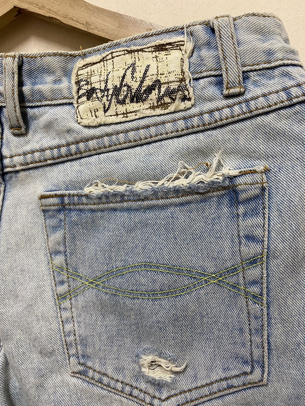Body Glove Body Glove Distressed Denim Jeans Size 30" / US 8 / IT 44 - 10 Thumbnail