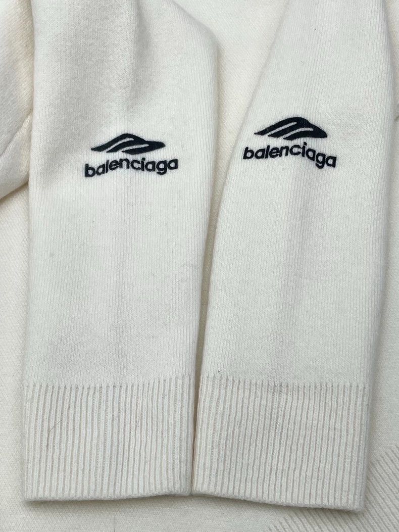 Balenciaga Balenciaga Ski Series 3 B White Sweater Size XS / US 0-2 / IT 36-38 - 3 Thumbnail