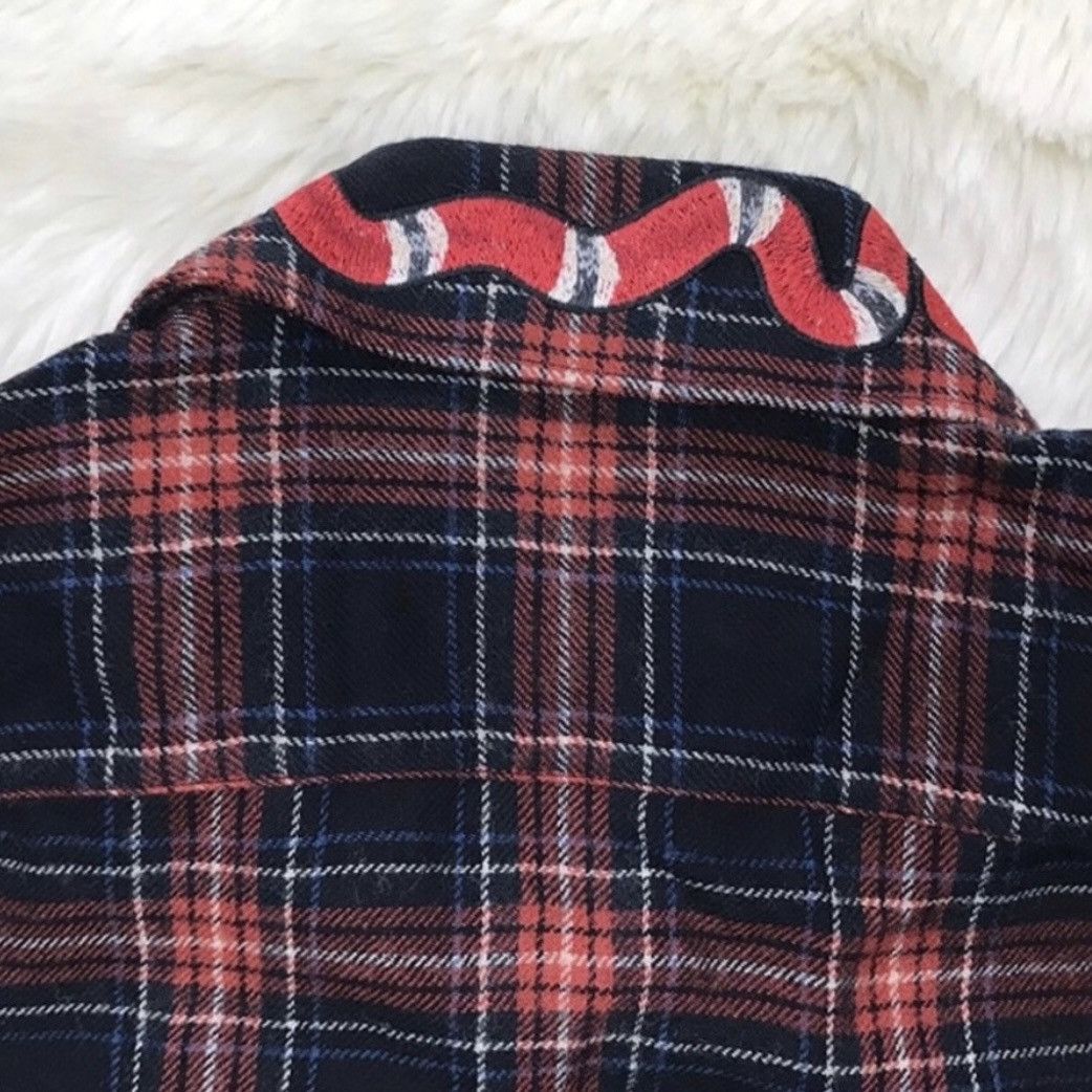 Gucci GUCCI Button Up Flannel Shirt - Embroidered Snake Pattern Size US S / EU 44-46 / 1 - 4 Thumbnail
