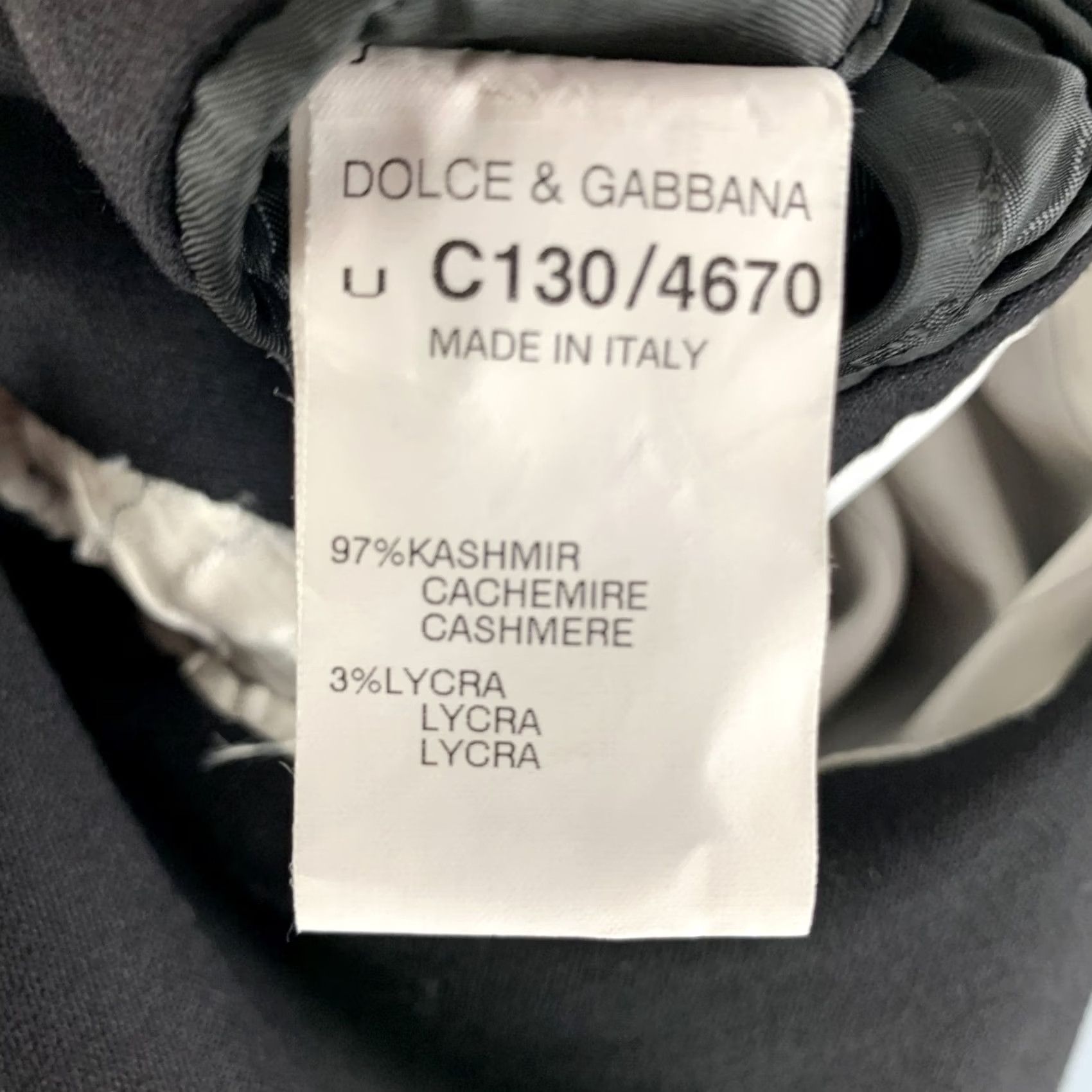 Dolce & Gabbana DOLCE & GABBANA Jacket Size 40 Black Cashmere Blend Jacket Men Black 40 Cashmere Blend Italy 40 Chest 45 in. - Vintage? No, not vintage. Size US XXS / EU 40 - 6 Thumbnail