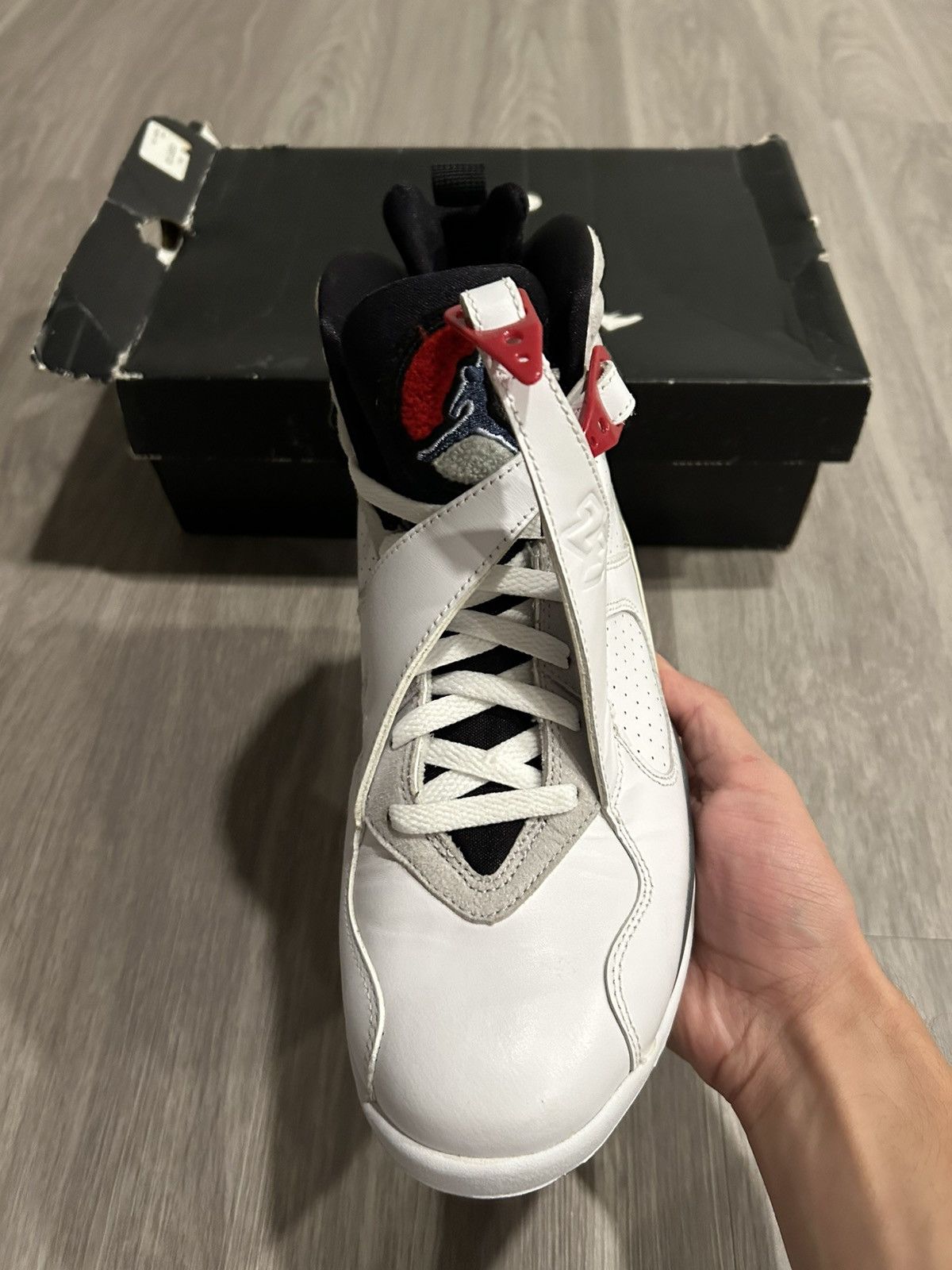 Jordan Brand Air Jordan Retro 8 Bugs Bunny 2013 Release Size 8 Size US 8 / EU 41 - 13 Thumbnail