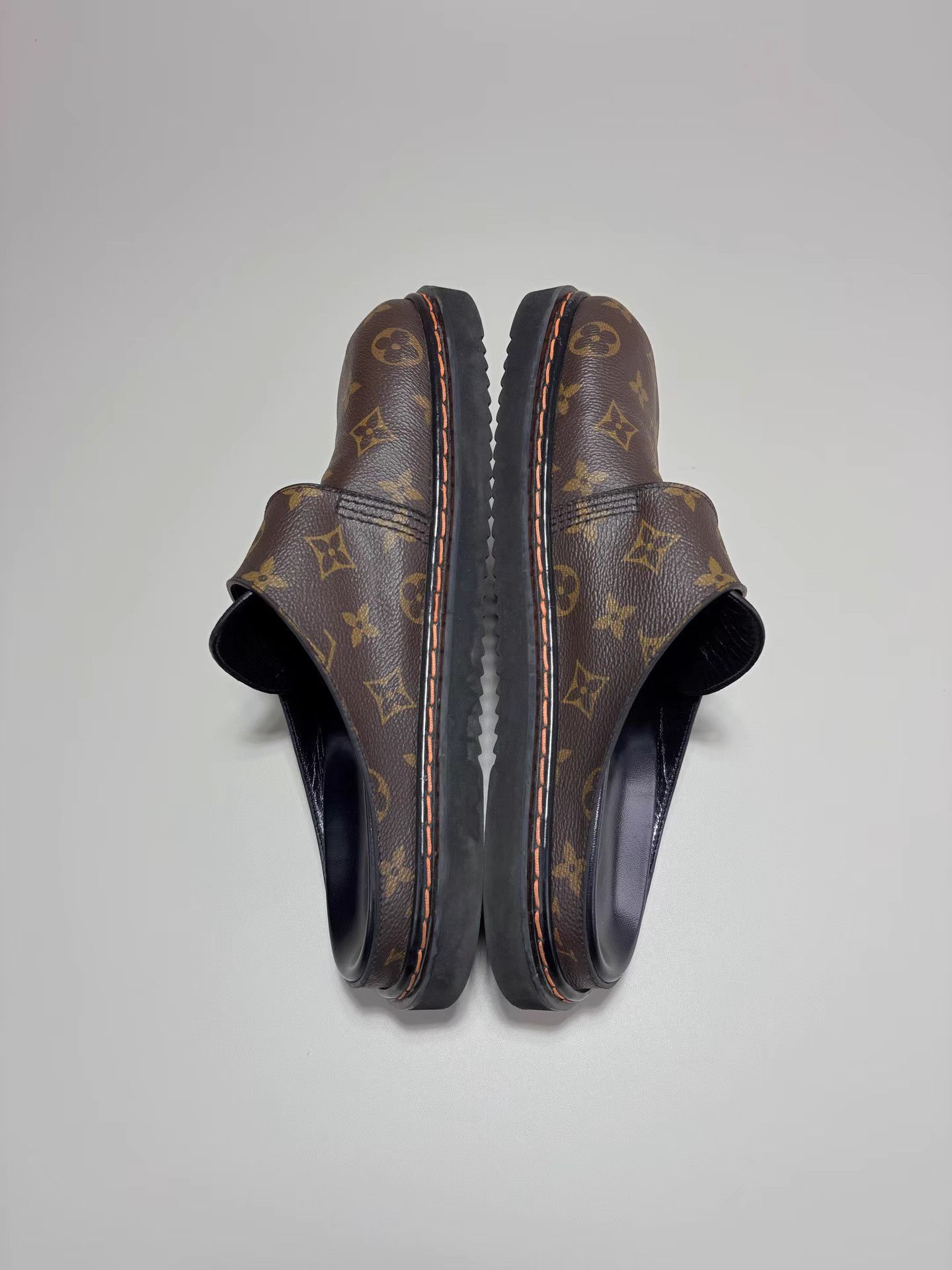 Louis Vuitton LOUIS VUITTON Monogram Logo Birkenstock-style Sandals K1 Size US 7 / EU 40 - 4 Thumbnail