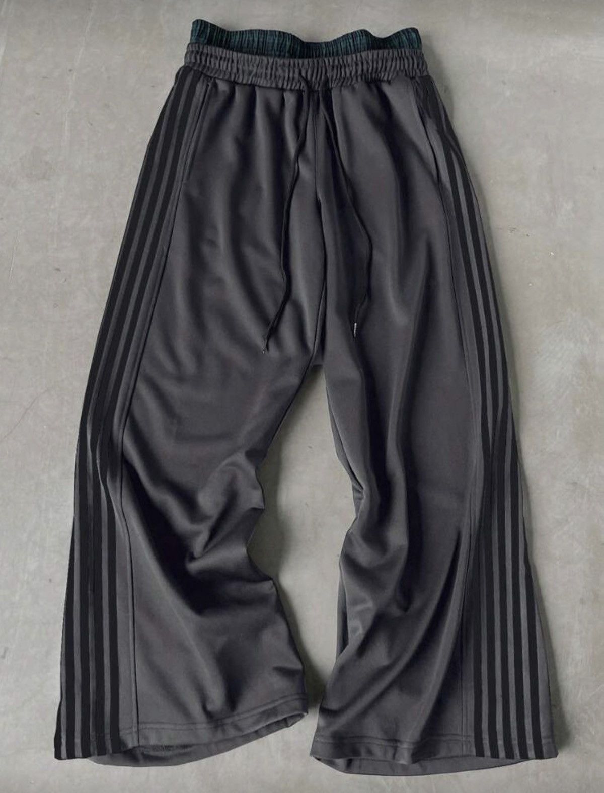 Other DRIP Wide Leg Stripe Y2K Sweatpants Size US 29 - 1 Thumbnail