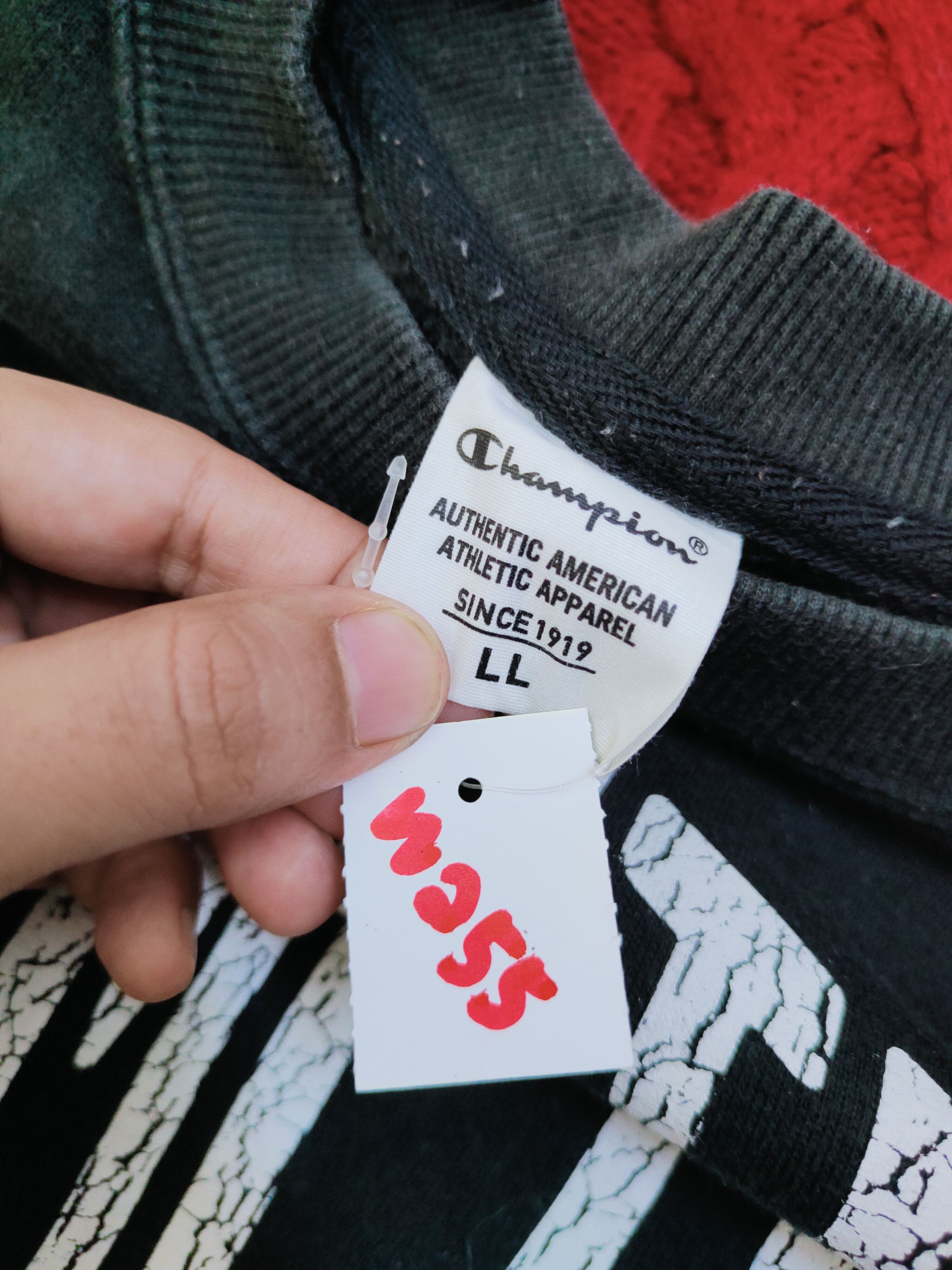 Champion × Vintage Champion Black Faded Sweatshirts #W255 Size US L / EU 52-54 / 3 - 13 Thumbnail
