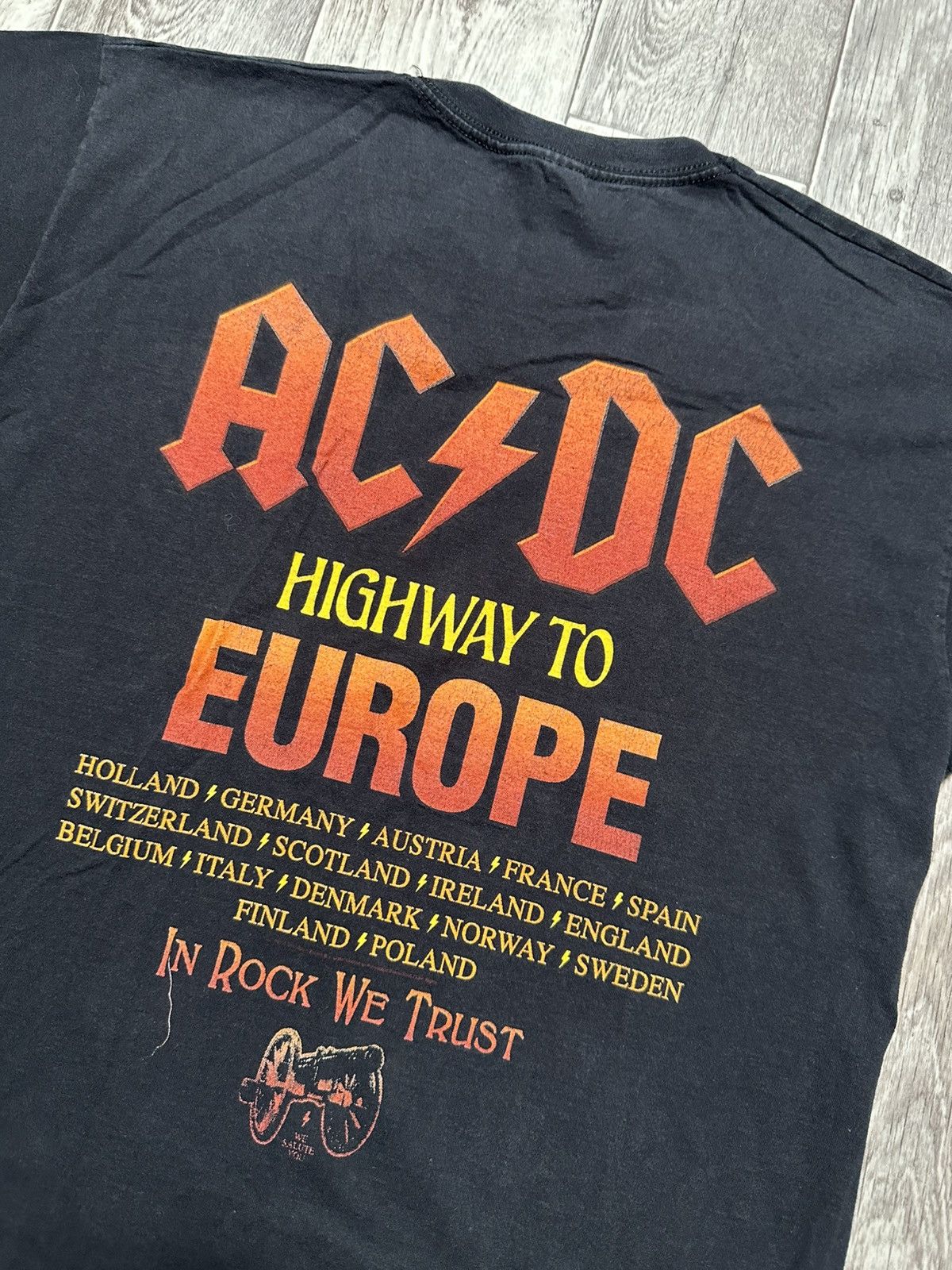 AC/DC AC/DC 2015 Rock Band Tour Rock or Bust T-Shirt Size US M / EU 48-50 / 2 - 6 Thumbnail