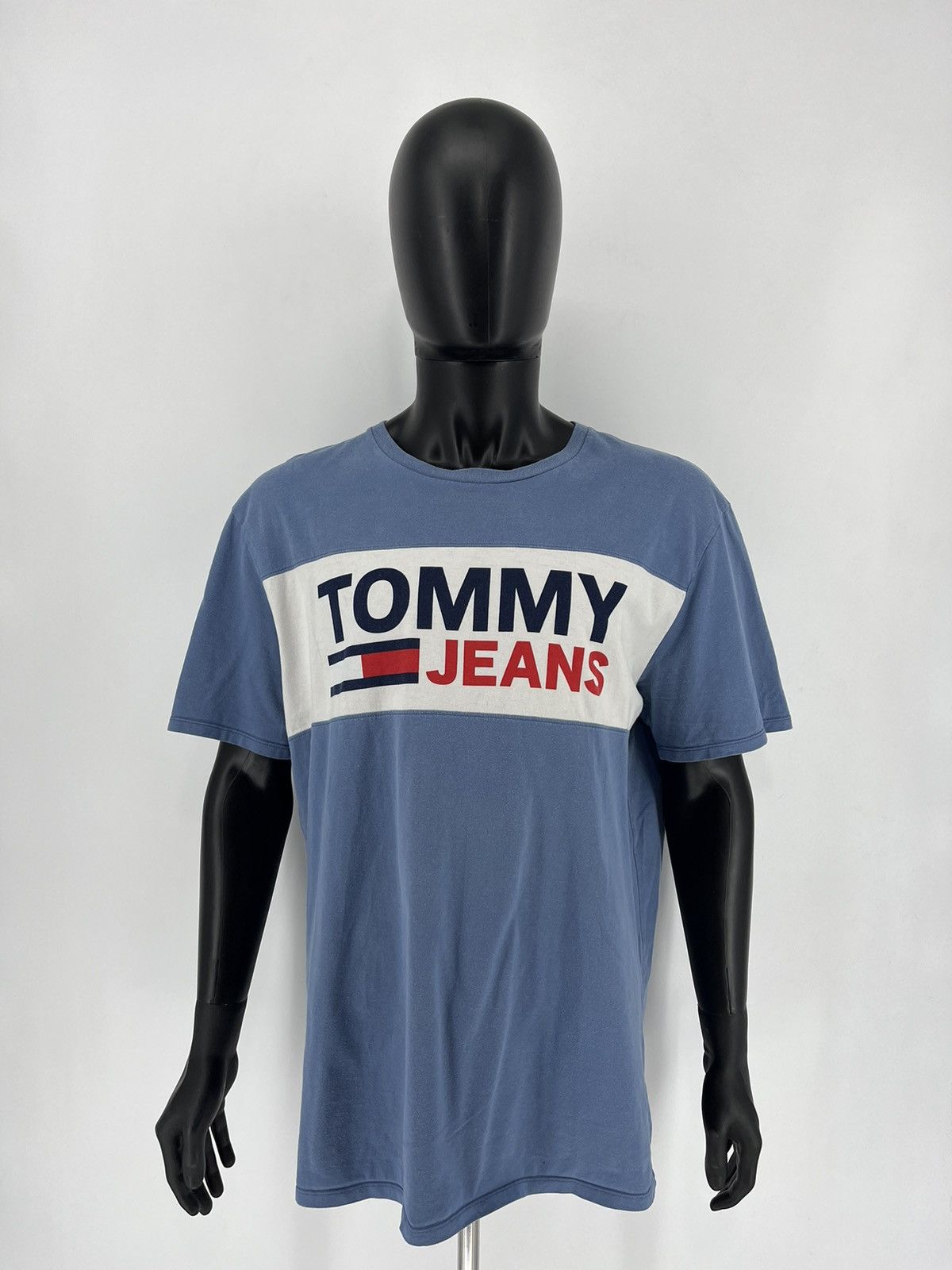 Tommy Hilfiger × Tommy Jeans Tommy Jeans Hilfiger Big Logo Tshirt Vintage L Streetwear Size US XL / EU 56 / 4 - 2 Thumbnail