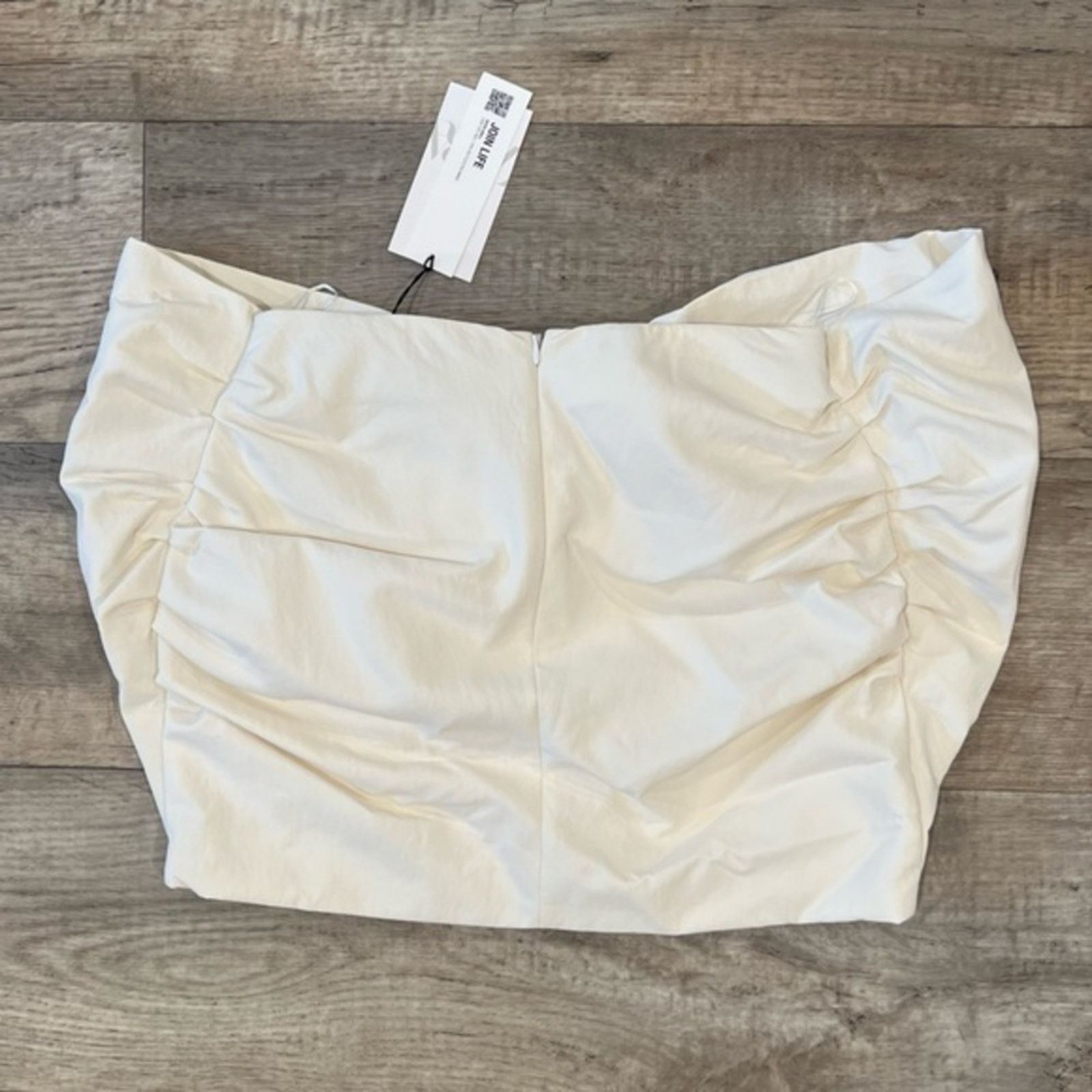 Zara Zara Bow Detail Mini Skirt Sculptural High Waisted Statement Size 27" / US 4 / IT 40 - 19 Thumbnail