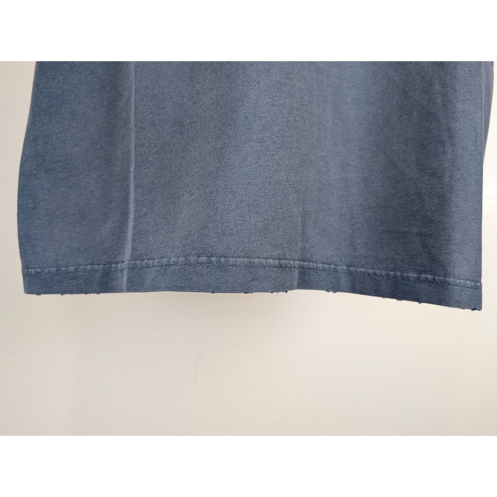 Balenciaga o1rshd1 Short Sleeve T-Shirt in Blue Size US M / EU 48-50 / 2 - 7 Thumbnail