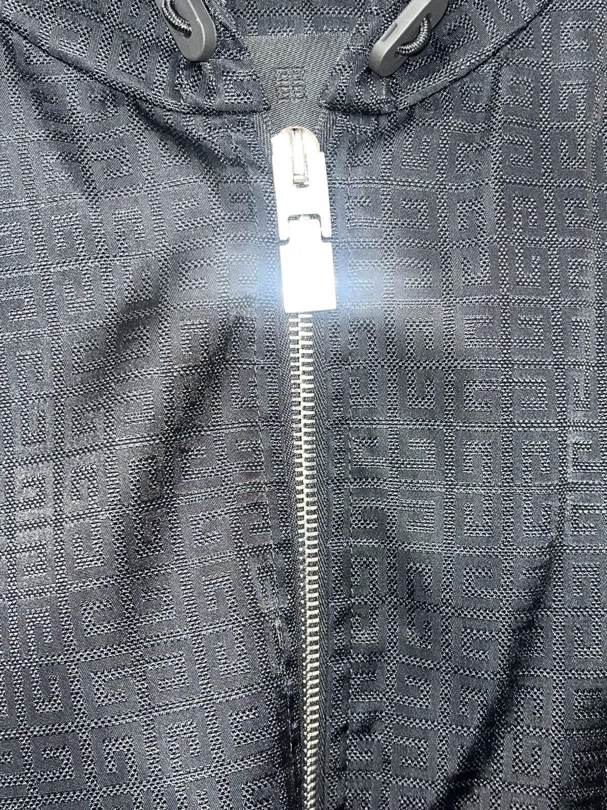 Givenchy Givenchy 4G Nylon Jacquard Windbreaker Track Jacket Sz 50 Size US M / EU 48-50 / 2 - 11 Thumbnail