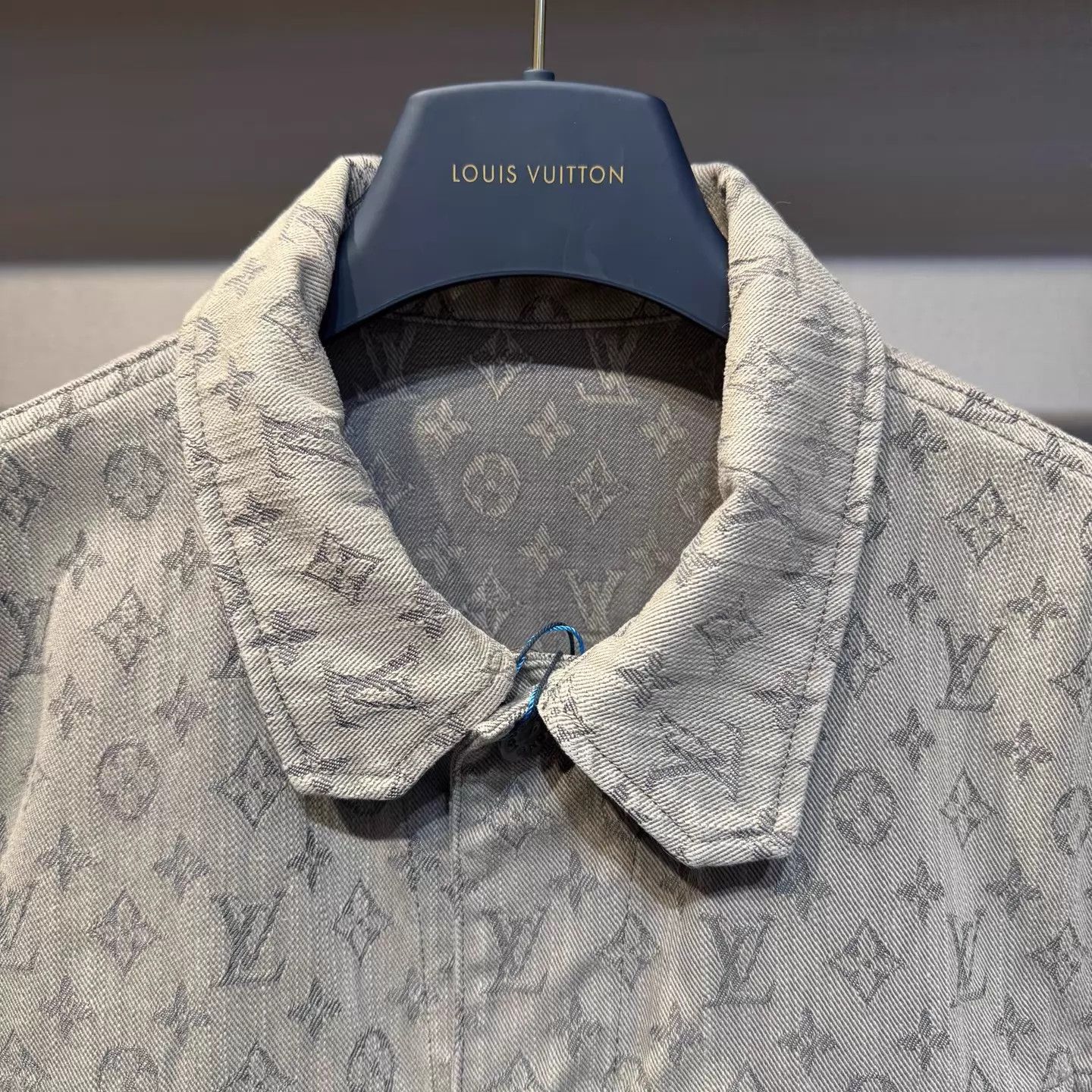 Louis Vuitton Louis Vuitton gray monogram denim jacket 48 Size US M / EU 48-50 / 2 - 3 Thumbnail
