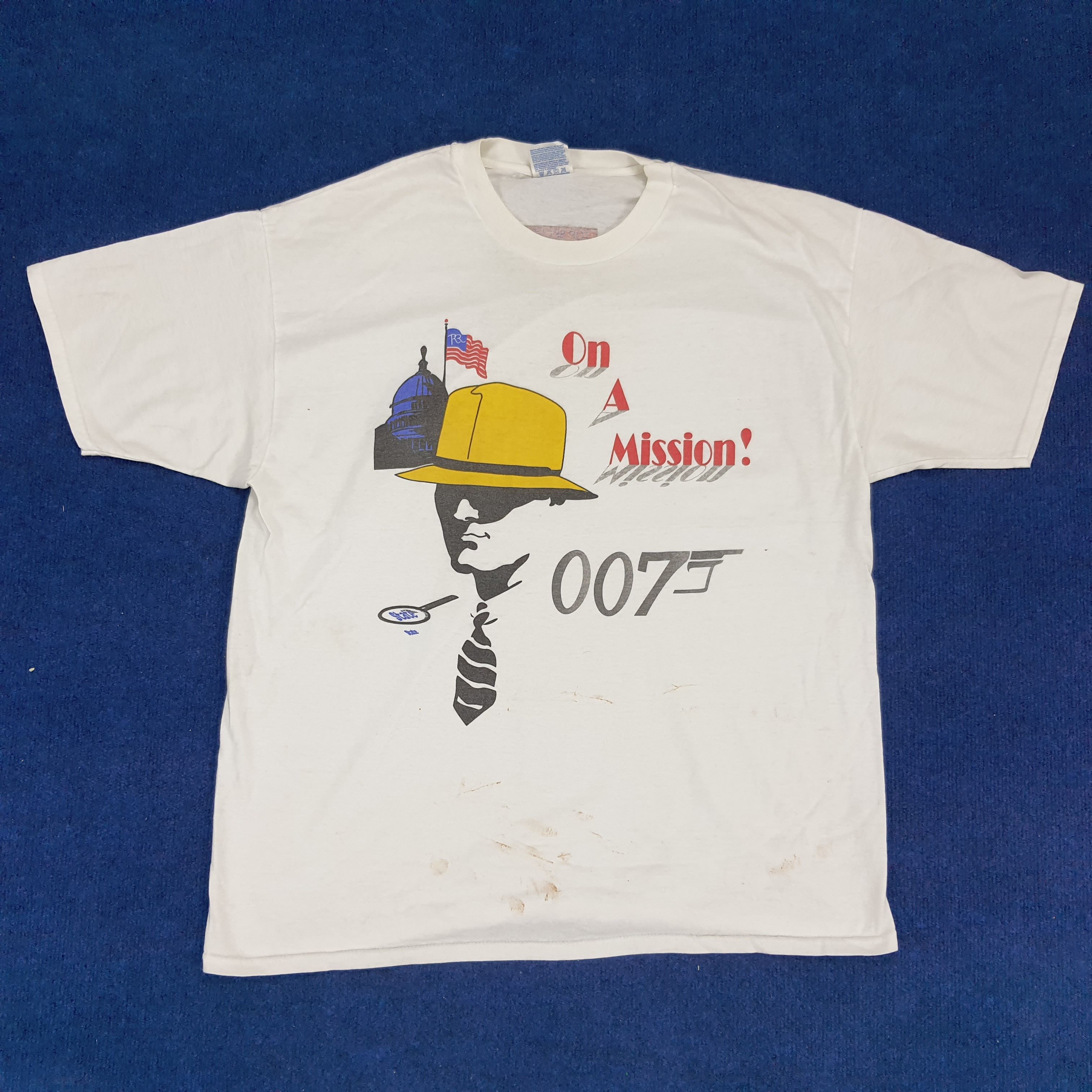 Vintage Vintage James Bond 007 On A Mission 90s Movie T-shirt Size US XL / EU 56 / 4 - 1 Thumbnail