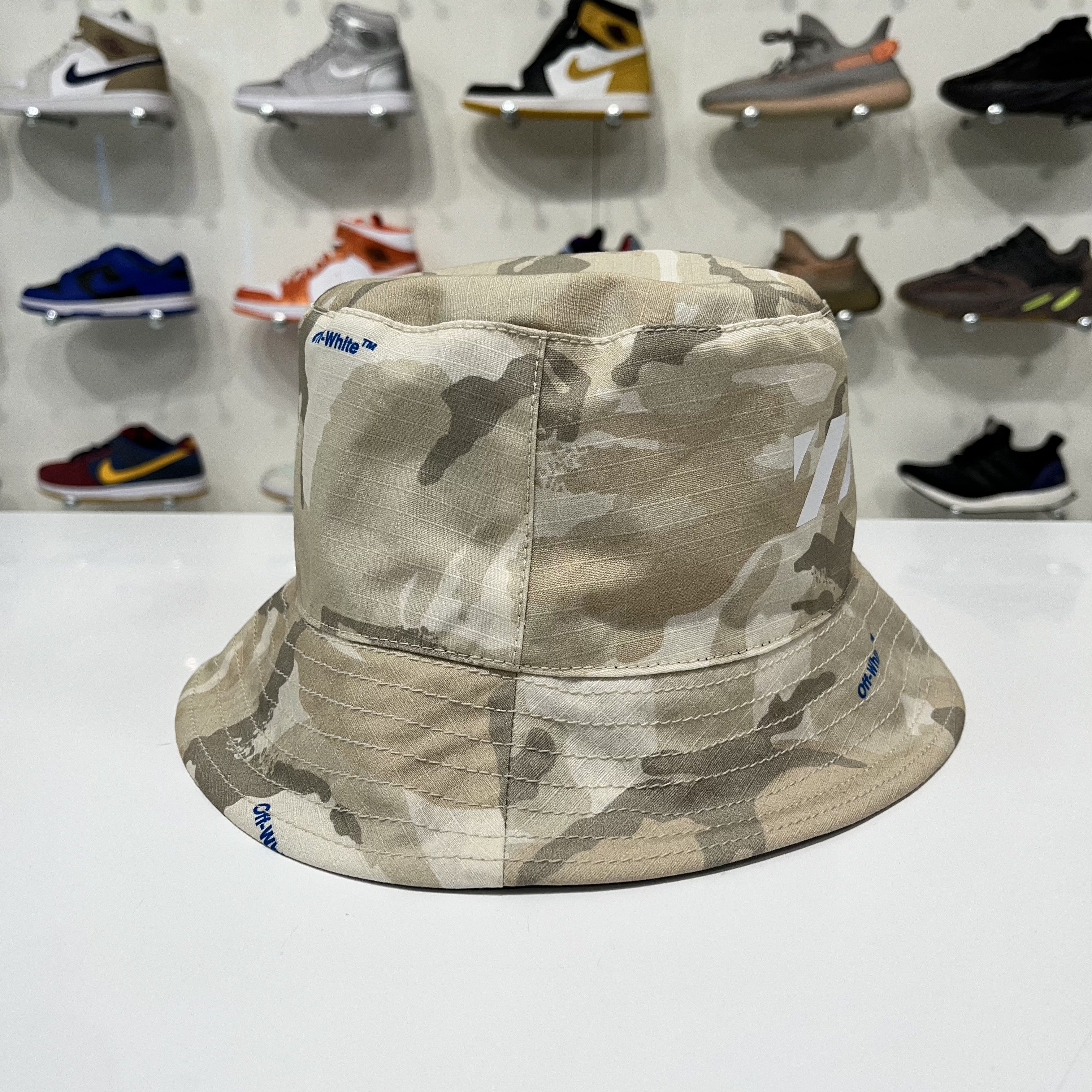 Off-White Off-White x Browns 50 Camouflage Print Bucket Hat Size ONE SIZE - 2 Thumbnail