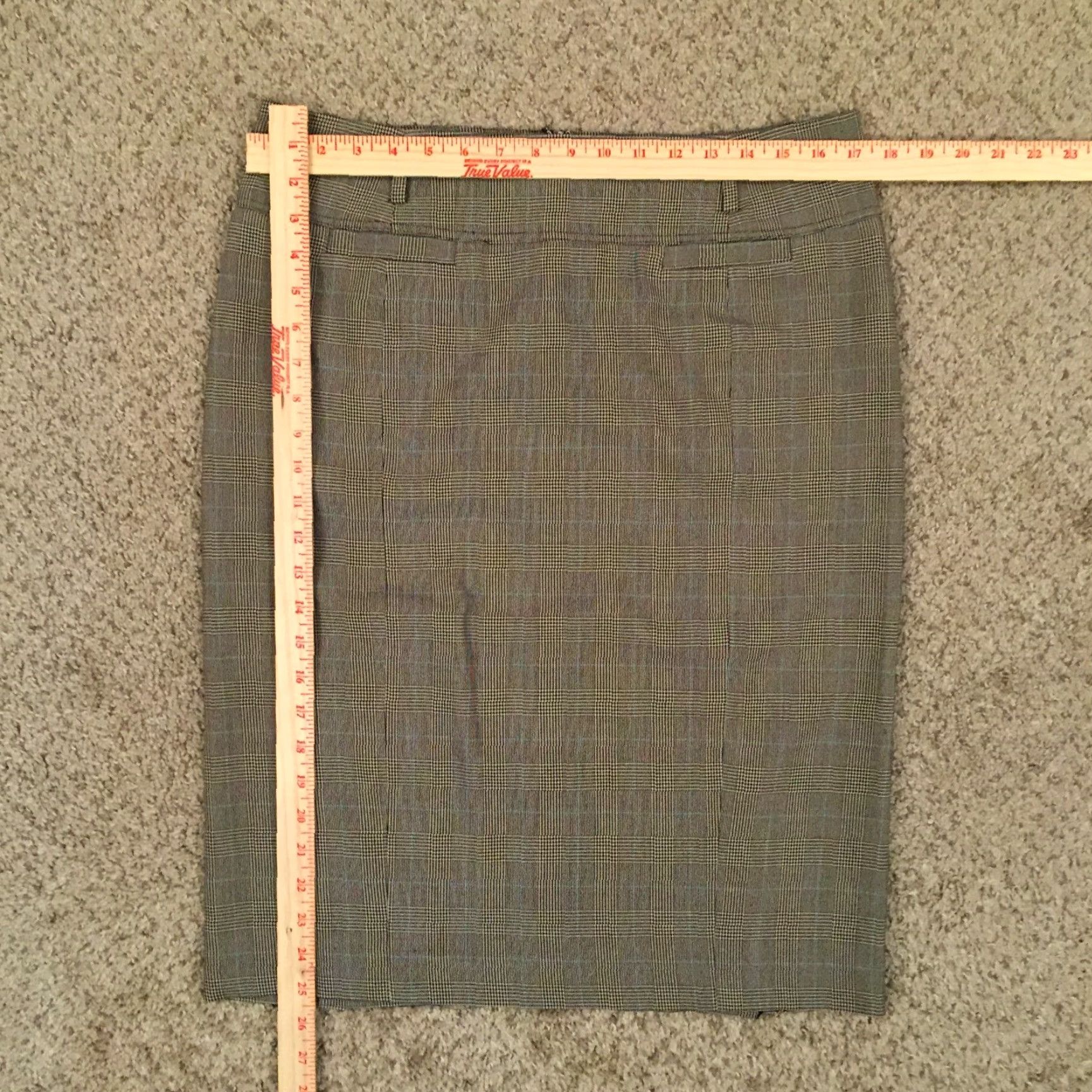 Vintage Preswick & Moore Skirt 10 Gray Blue Plaid Pencil Polyester Blend Lined Knee Length Women Size 32" / US 10 / IT 46 - 3 Thumbnail