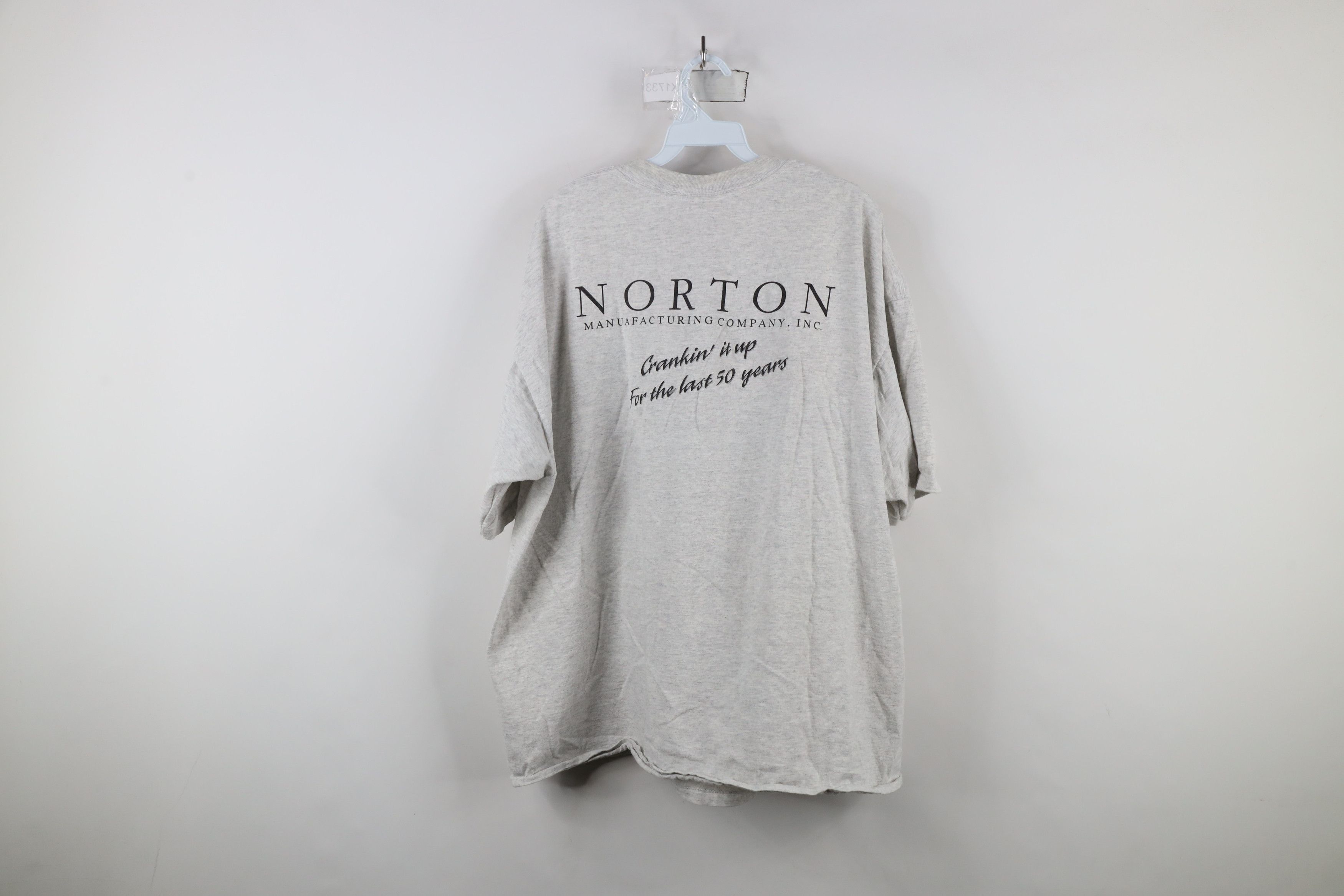 Vintage Vintage Norton Manufacturing Company Engines T-Shirt Gray Size US XXL / EU 58 / 5 - 10 Thumbnail