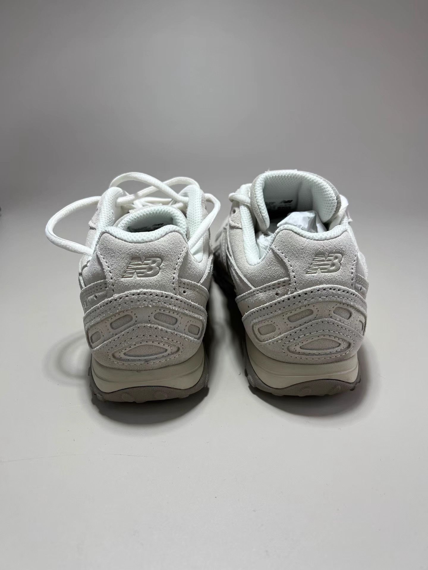 New Balance NEW BALANCE White Slim Sole German Army Trainer Size US 7 / EU 40 - 3 Thumbnail