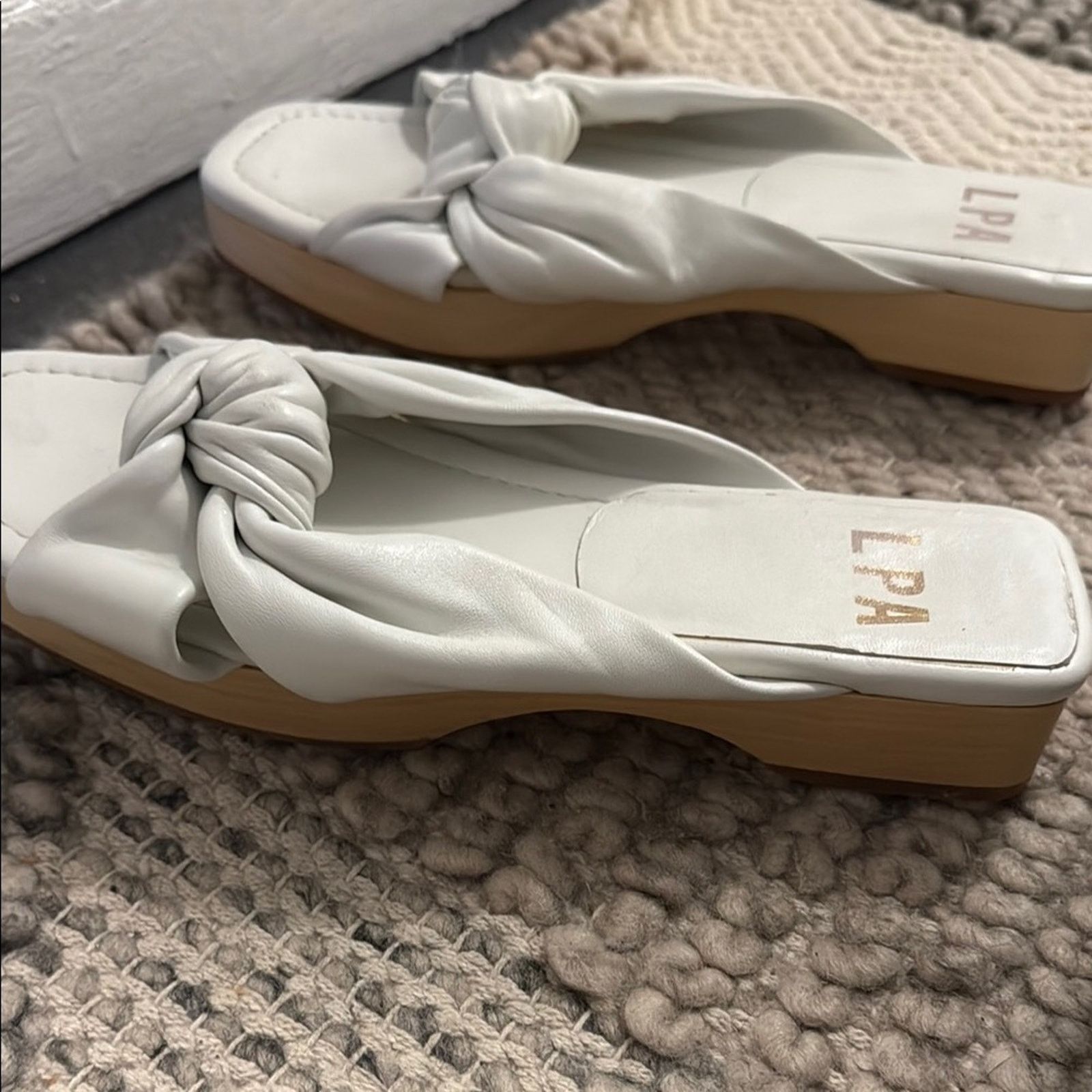 Other NWT LPA from Revolve White Knotted Slide Sandals Size 9 Size US 9 / IT 39 - 6 Thumbnail