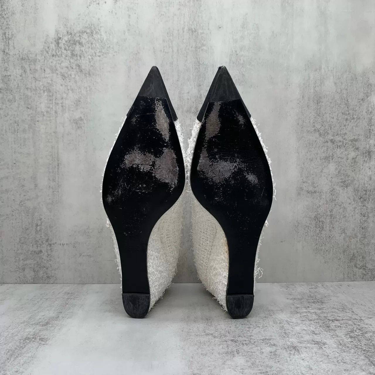 Chanel Chanel white tweed heels 36.5 95 New Size US 6 / IT 36 - 7 Thumbnail