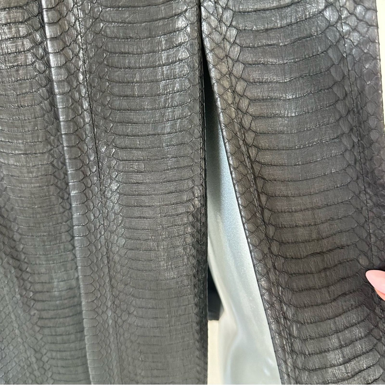 Brioni NWT! Brioni women snake skin leather skirt size 12 US 6500$ Size 34" / US 12 / IT 48 - 3 Thumbnail