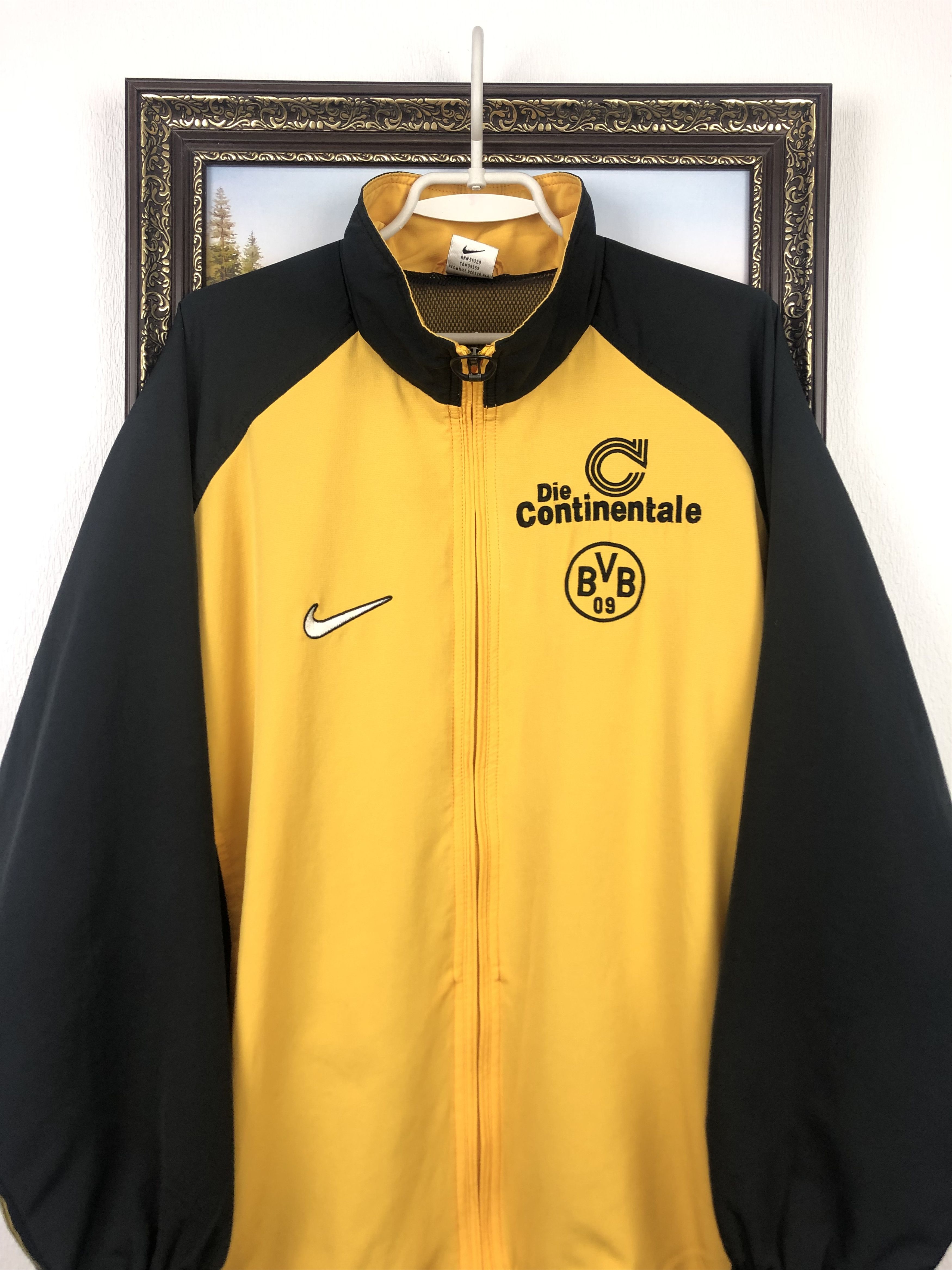 Nike × Vintage Vintage Nike Borussia Dortmund Football Jacket Soccer Track Size US M / EU 48-50 / 2 - 2 Thumbnail