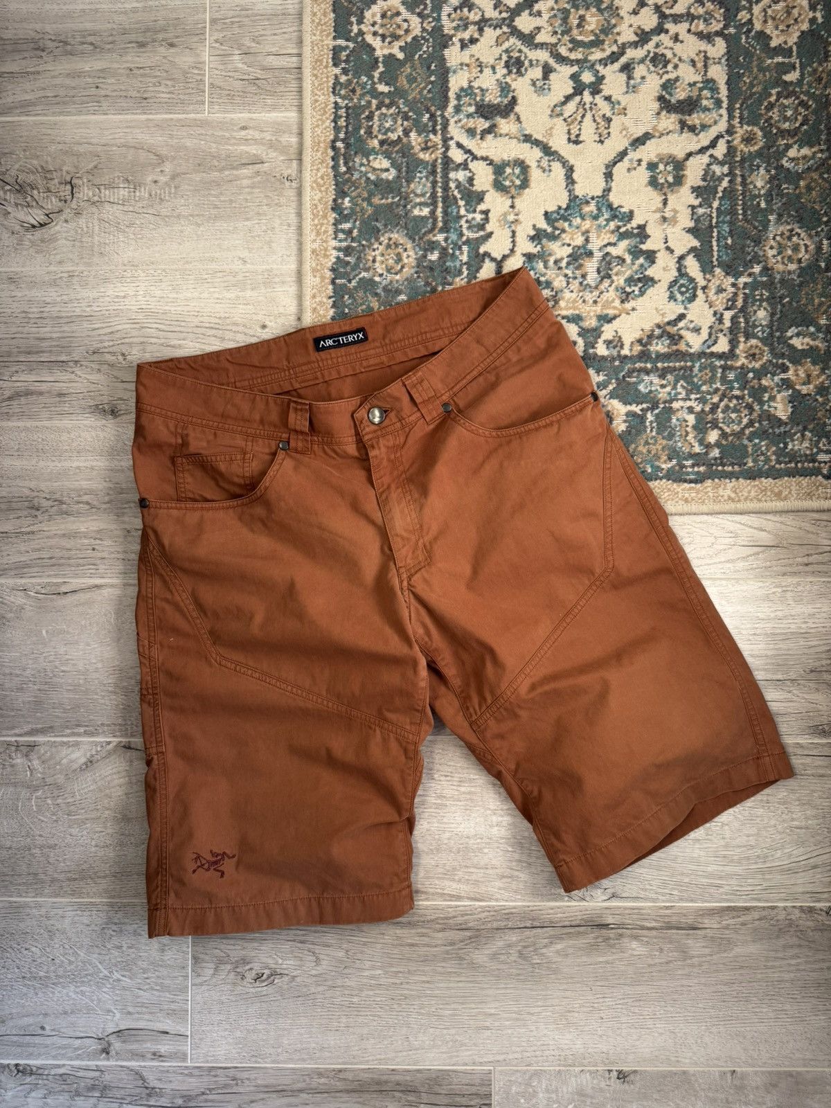 Arc'teryx Arcteryx Vintage Logo Orange Brick Shorts Size US 32 / EU 48 - 4 Thumbnail