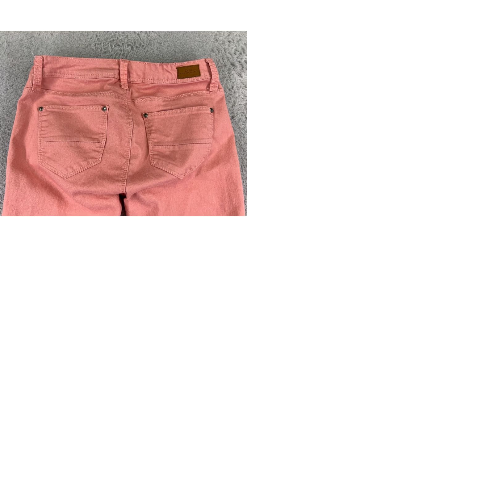 Vintage IRIS Jeans Pants Womens Pink Denim Straight 24x27 Low Rise 7 Regular Cotton Blend 5-Pocket Design Distressed Embroidered Zipper Button Men/Women Size 28" / US 6 / IT 42 - 10 Thumbnail