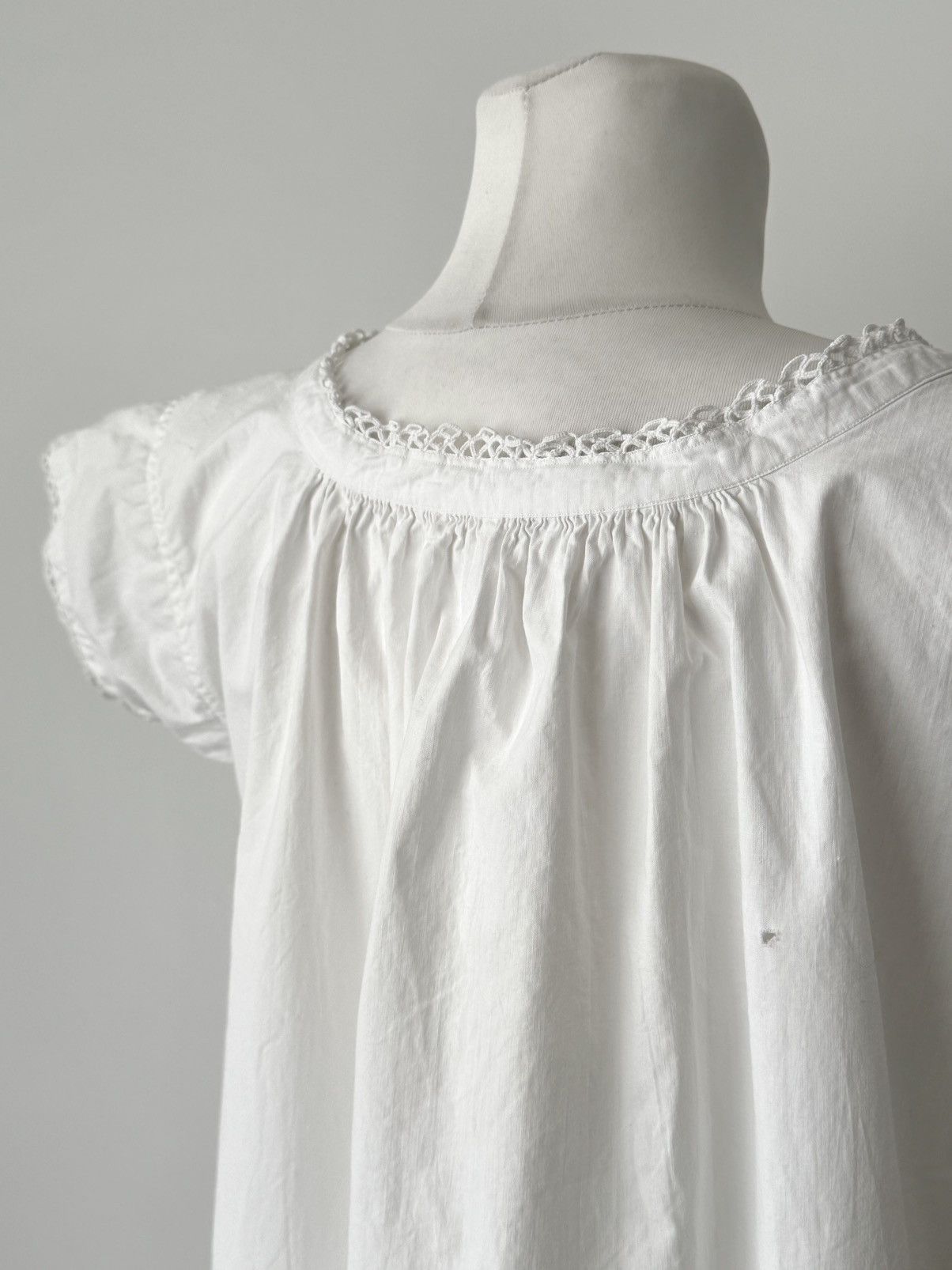 Other ≈1930s European Women’s White Night Gown Size M / US 6-8 / IT 42-44 - 7 Thumbnail