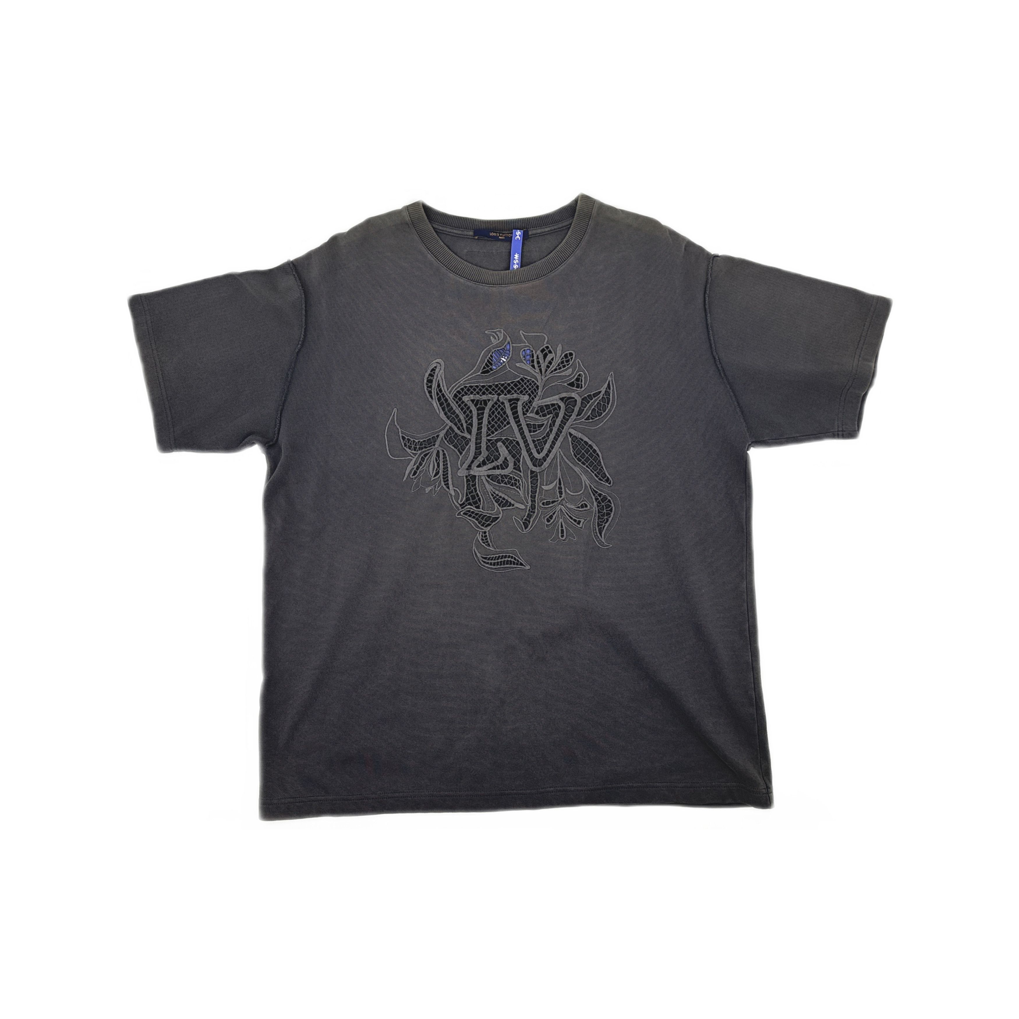 Louis Vuitton Louis Vuitton Lace Embroidery T-Shirt Size XL Size US XL / EU 56 / 4 - 1 Thumbnail
