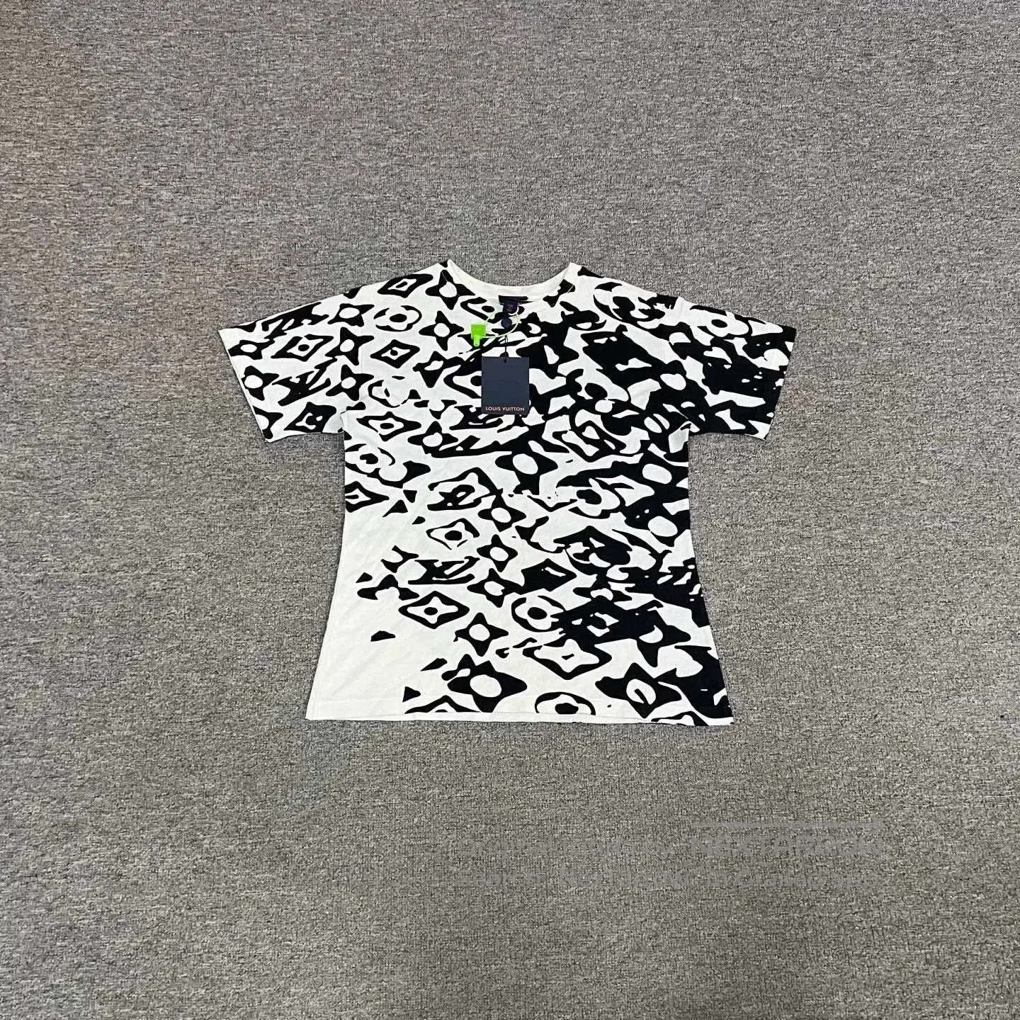 Louis Vuitton Louis Vuitton Black White Monogram T. Size US S / EU 44-46 / 1 - 1 Thumbnail