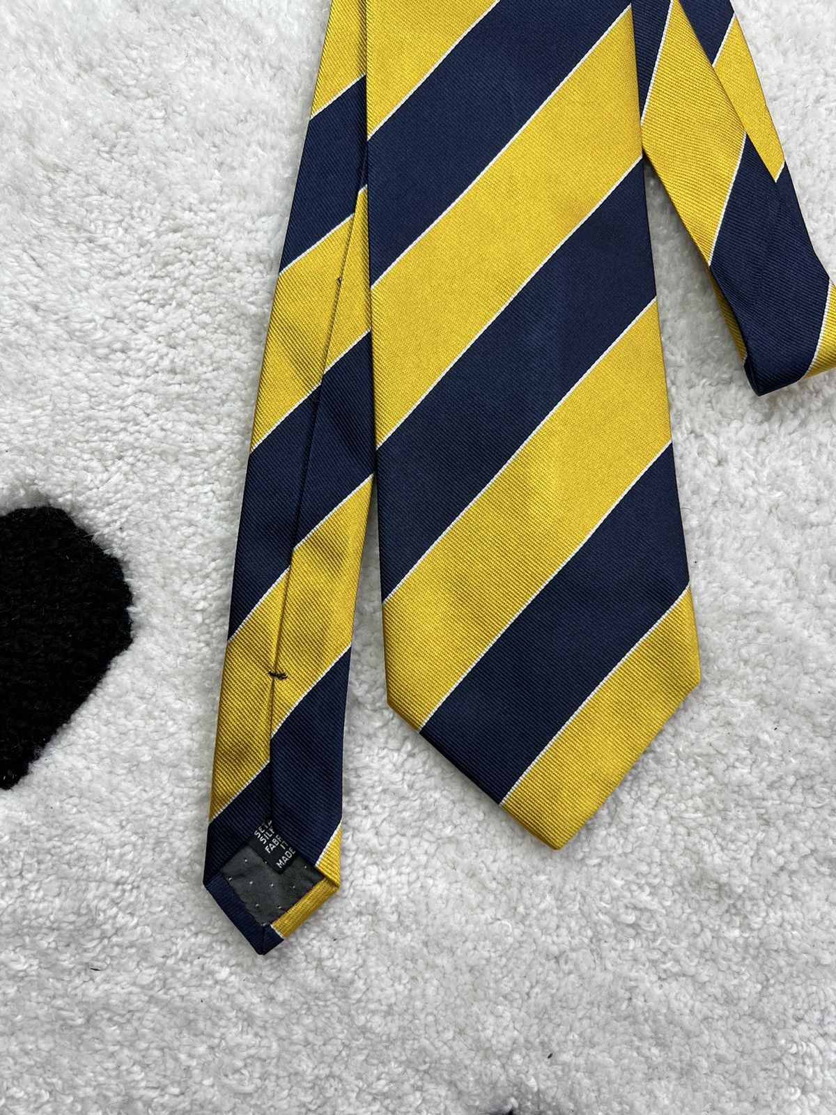 Yves Saint Laurent Vintage YSL Yves Saint Laurent Silk Geometric Luxury Tie Size ONE SIZE - 2 Thumbnail