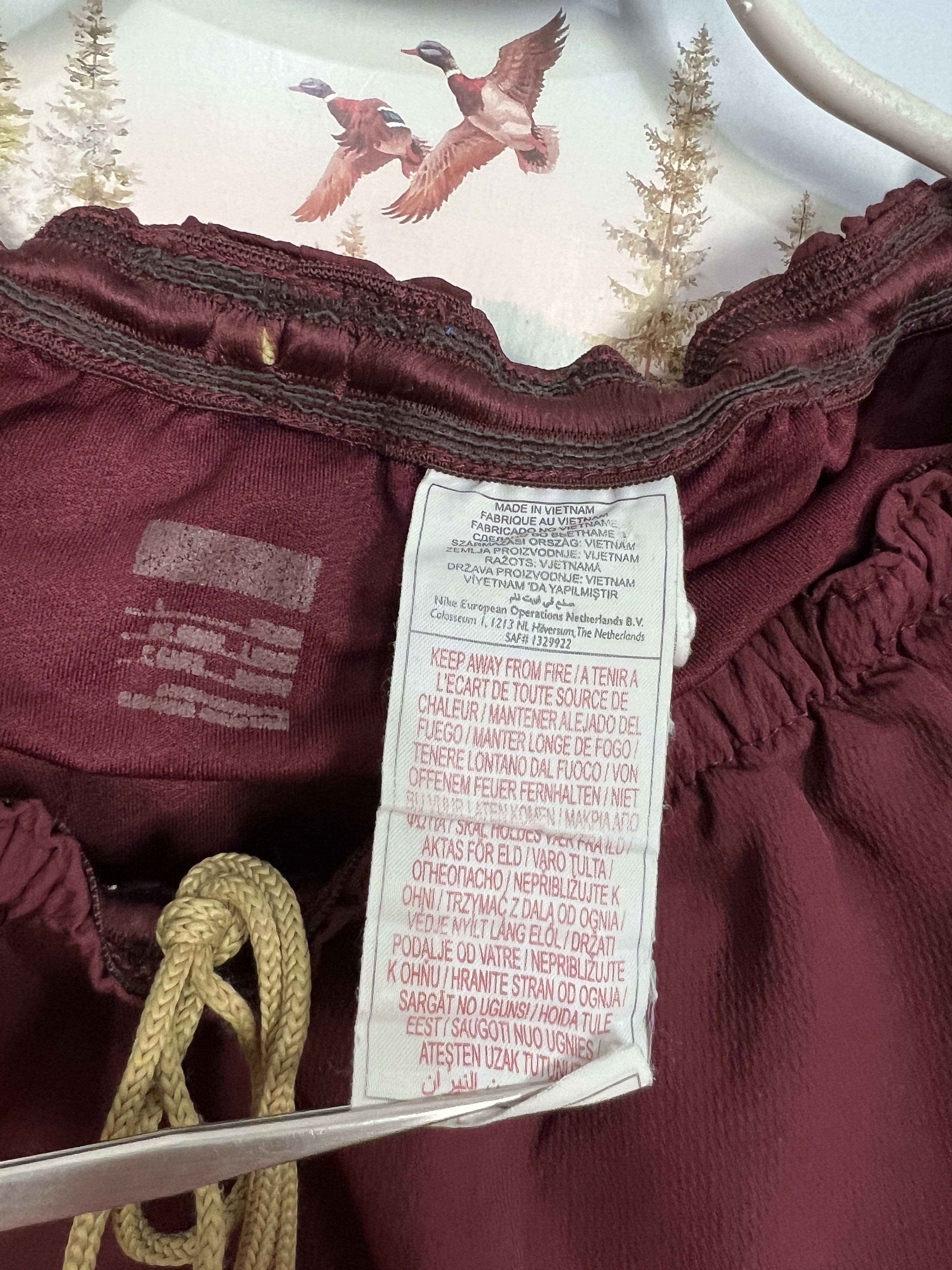Nike Vintage Nike Arsenal Football Shorts Soccer Gunners Athletic Size US 34 / EU 50 - 8 Thumbnail