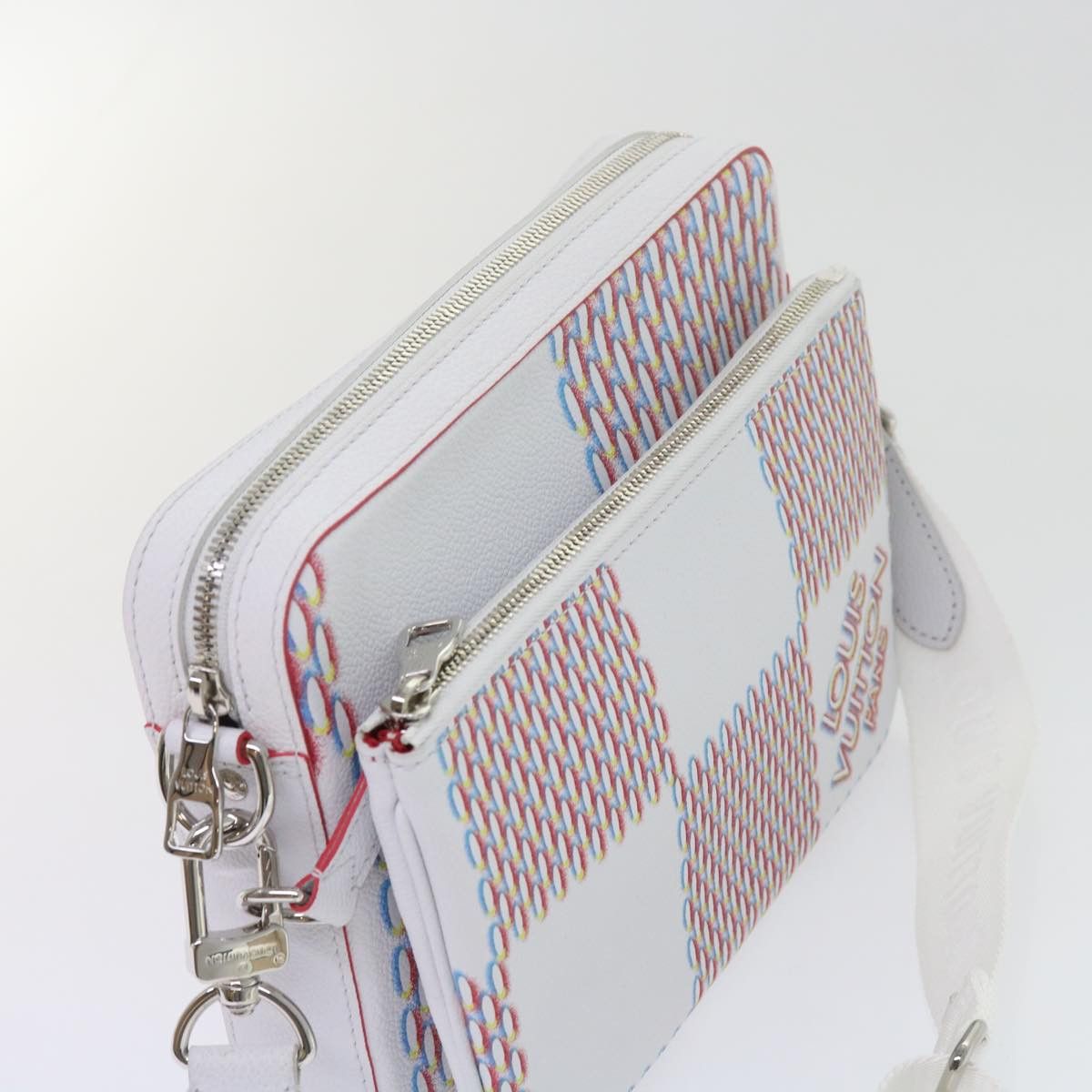 Louis Vuitton LOUIS VUITTON Damier Giant Spray Trio Messenger Bag White Size ONE SIZE - 6 Thumbnail