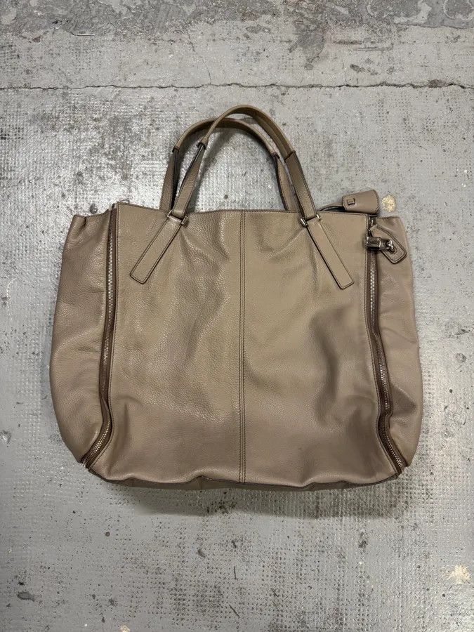 Dolce & Gabbana 2000s Dolce & Gabbana Kati Zip Beige Leather Tote Bag Size ONE SIZE - 1 Thumbnail