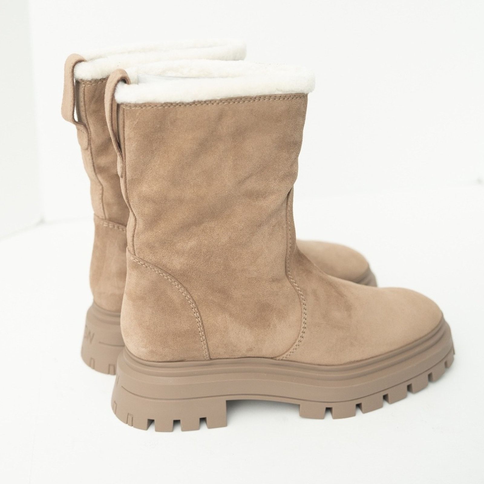 Stuart Weitzman Stuart Weitzman Bedford Chill Sherling Suede Boot. Size US 10 / IT 40 - 8 Thumbnail