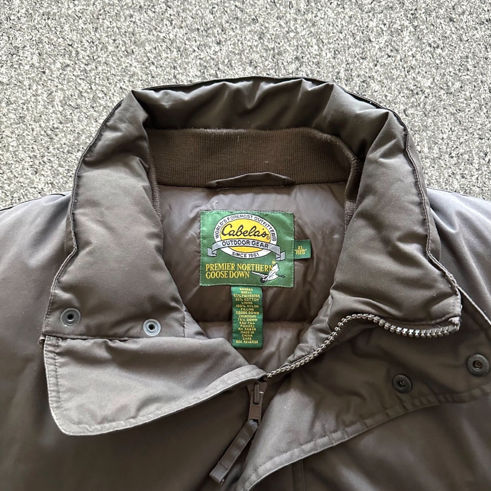 Vintage Cabela’s Vest Down 550 Premier 65% Cotton 35% Polyester Brown XL Men’s Regular Zip Full-Weight Puffer Jacket Fashion: 550 Size US XL / EU 56 / 4 - 2 Thumbnail