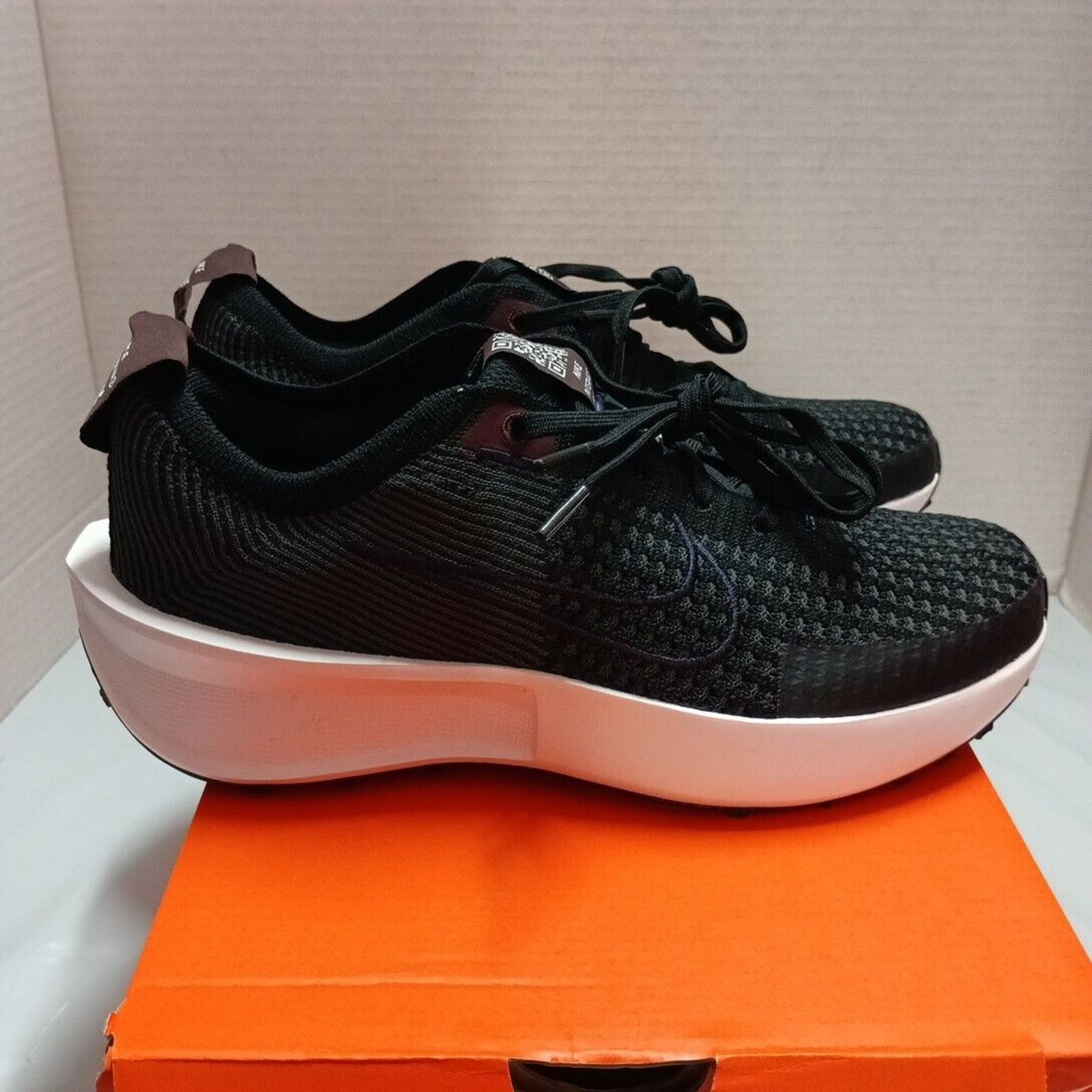 Nike Nike Interact Run Sneakers Women's Size 7.5 FD2292 002 Size US 7.5 / IT 37.5 - 2 Thumbnail