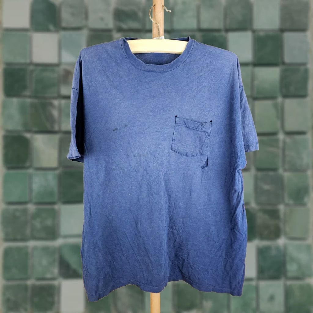 Hanes VINTAGE 90' HANES Gradient Sun Faded One Pocket Distressed Blue T-Shirt XL Mens Blue Hanes Shirt Short Sleeve Cotton Logo Size US XL / EU 56 / 4 - 1 Thumbnail