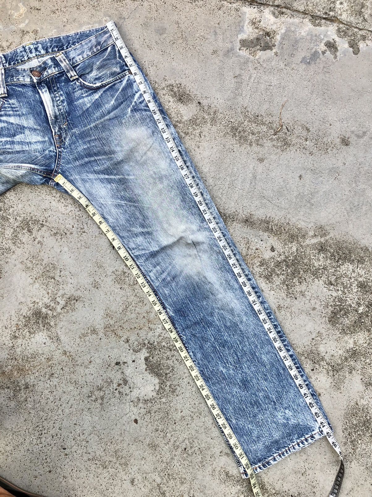Edwin WASHED BLUE DISTRESSED DENIM BY EDWIN Size US 34 / EU 50 - 9 Thumbnail