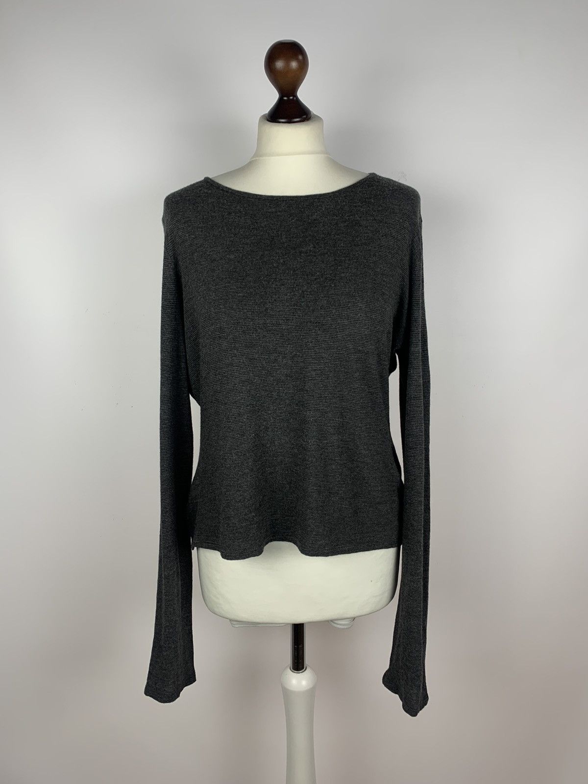 Max Mara Weekend Max Mara Gray Long Sleeve T-Shirt Size XL Luxury Top Size XL / US 12-14 / IT 48-50 - 1 Thumbnail