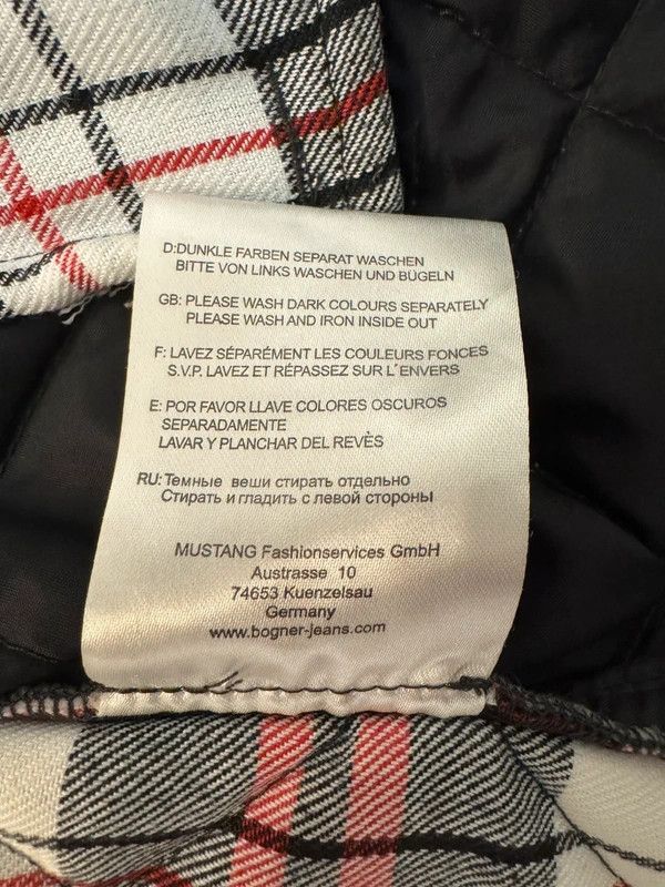 Bogner Bogner Jeans Quilted Light Jacket Navy size 56 XL Nylon Size US XL / EU 56 / 4 - 15 Thumbnail