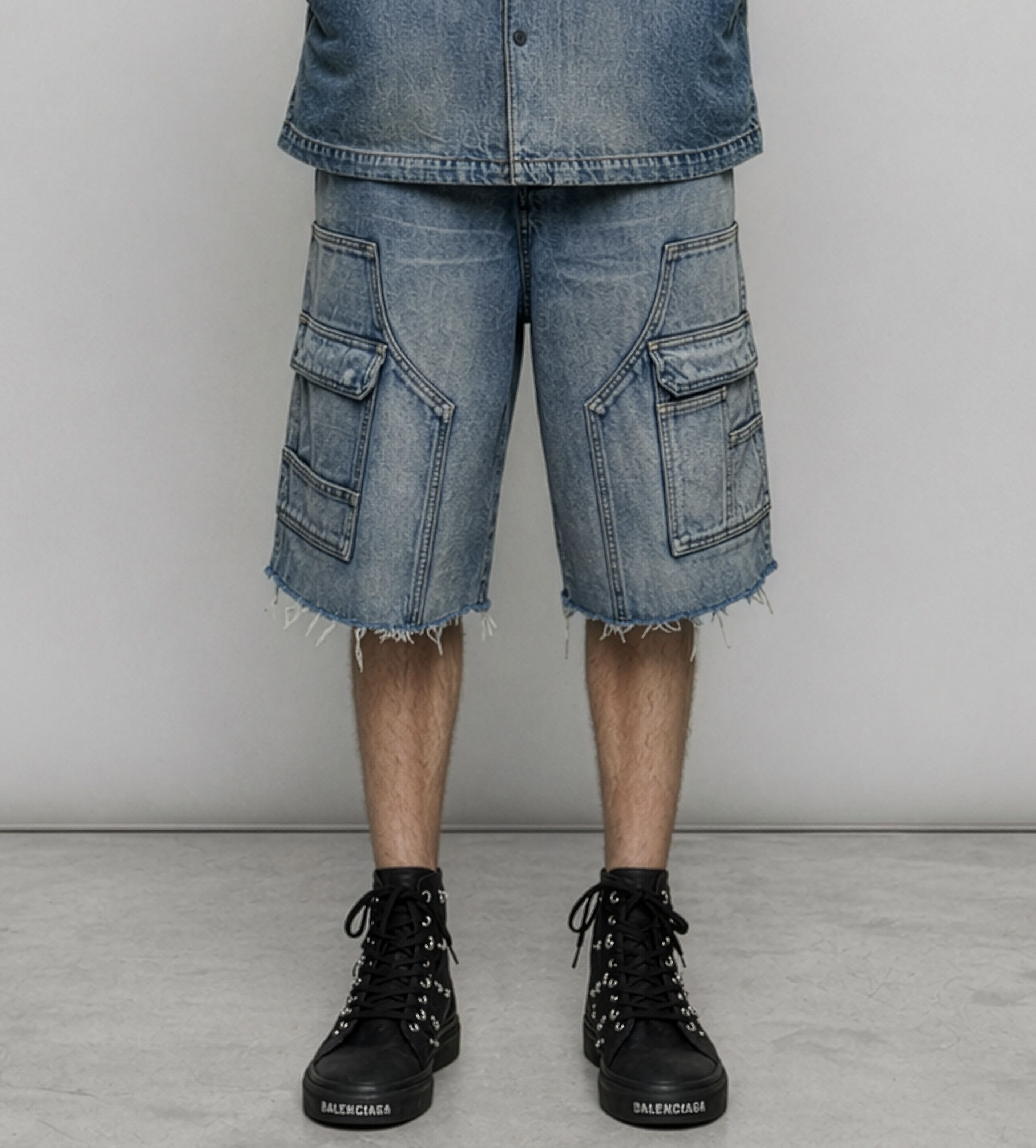Balenciaga Baggy Vintage Cargo Denim Shorts Size US 28 / EU 44 - 2 Thumbnail