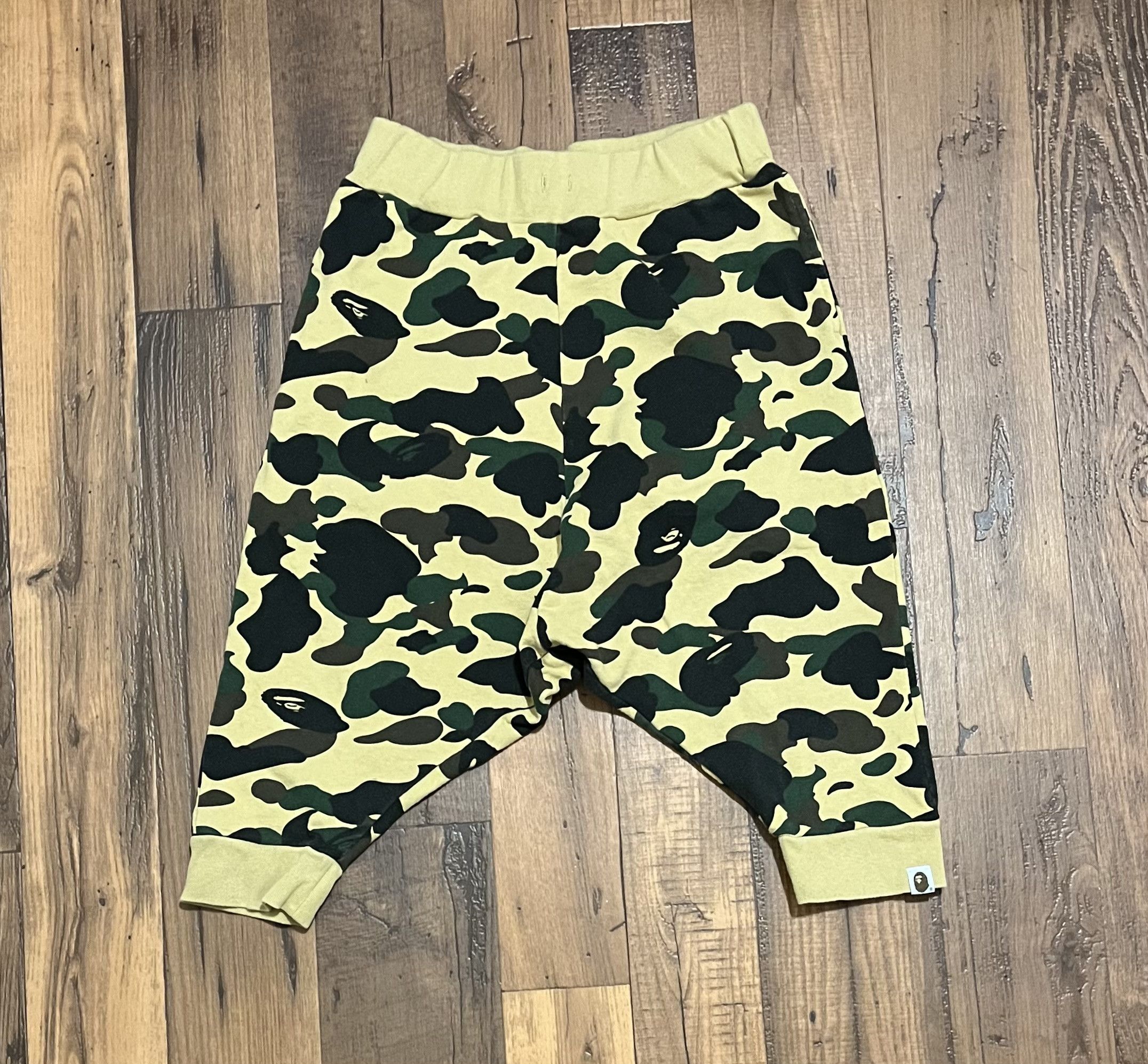 Bape Bape camo sweatpants Size 28" / US 6 / IT 42 - 1 Thumbnail