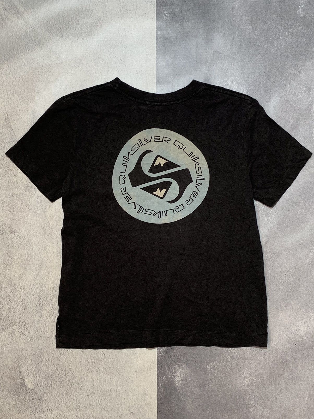 Vintage Y2K Quiksilver sunfafed tee biglogo streetwear sizeS