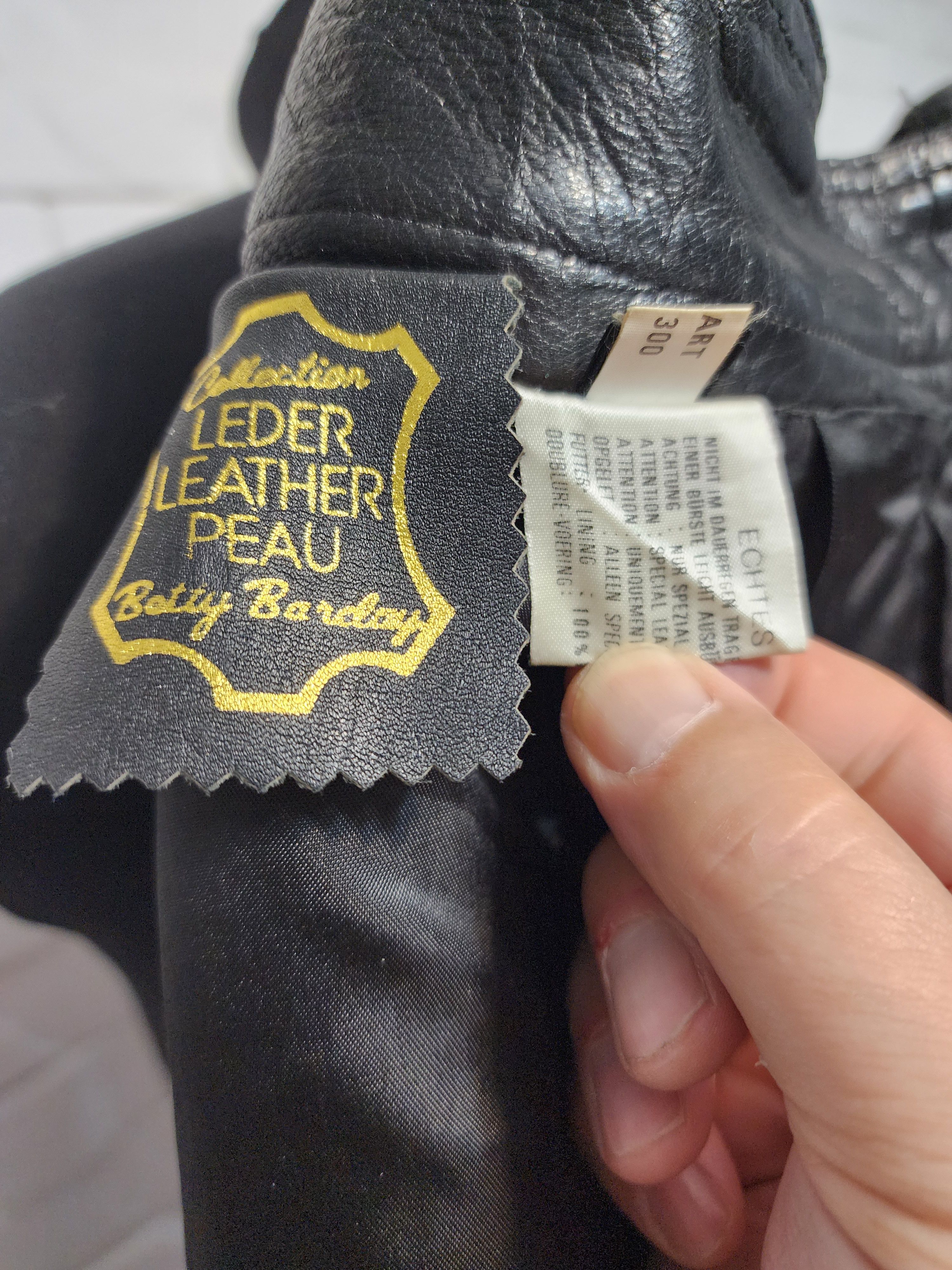 Other Black leather women's pants. Size 29" - 9 Thumbnail