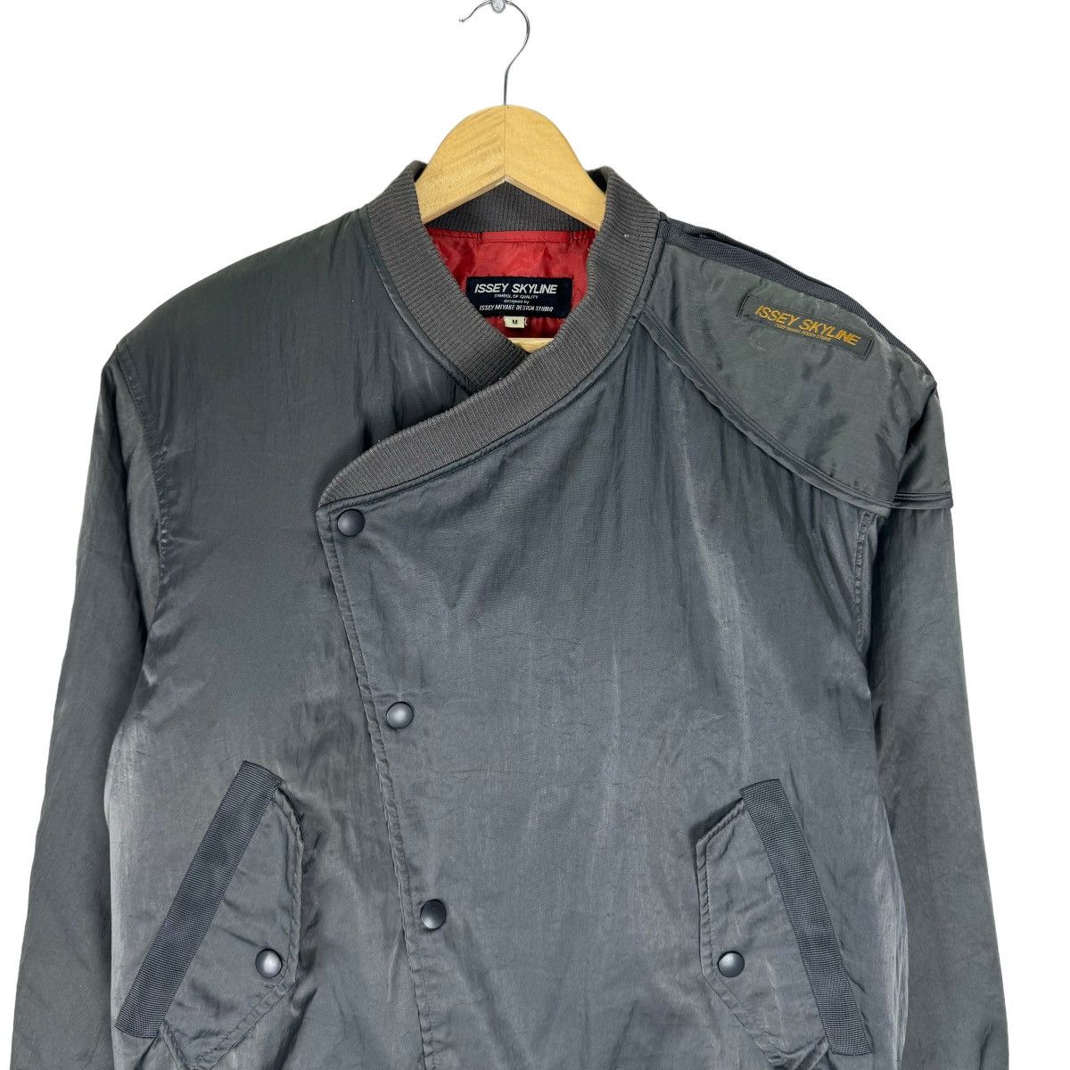 Issey Miyake 🔥80s ISSEY MIYAKE SKYLINE STUDIO BOMBER SNAP BUTTON JACKET Size US M / EU 48-50 / 2 - 8 Thumbnail