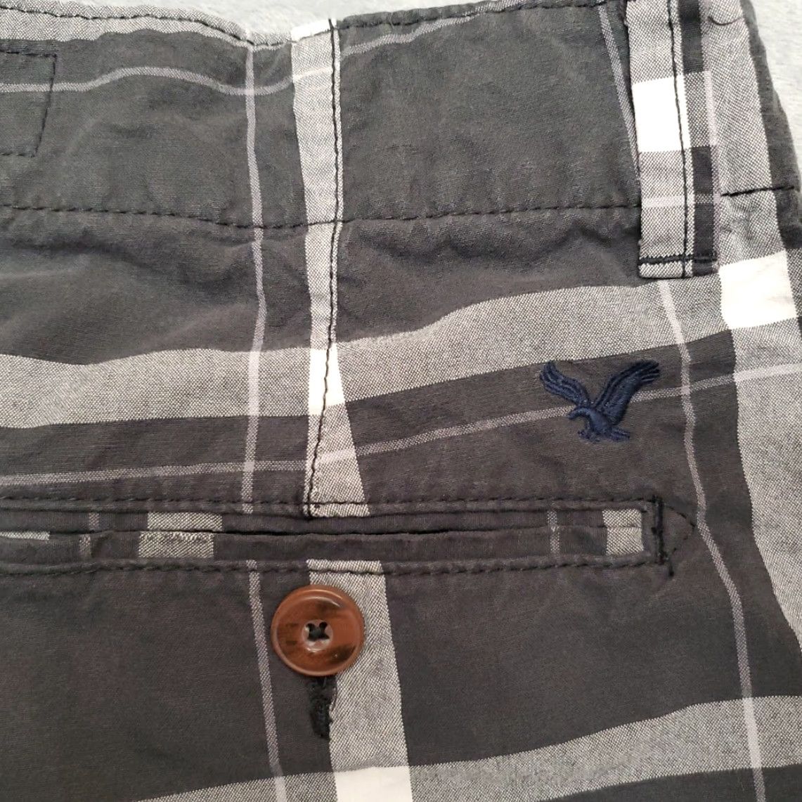American Eagle Outfitters VINTAGE American Eagle Outfitters Shorts Mens 28 Black Plaid Longboard Chino 100% Cotton Size US 28 / EU 44 - 6 Thumbnail